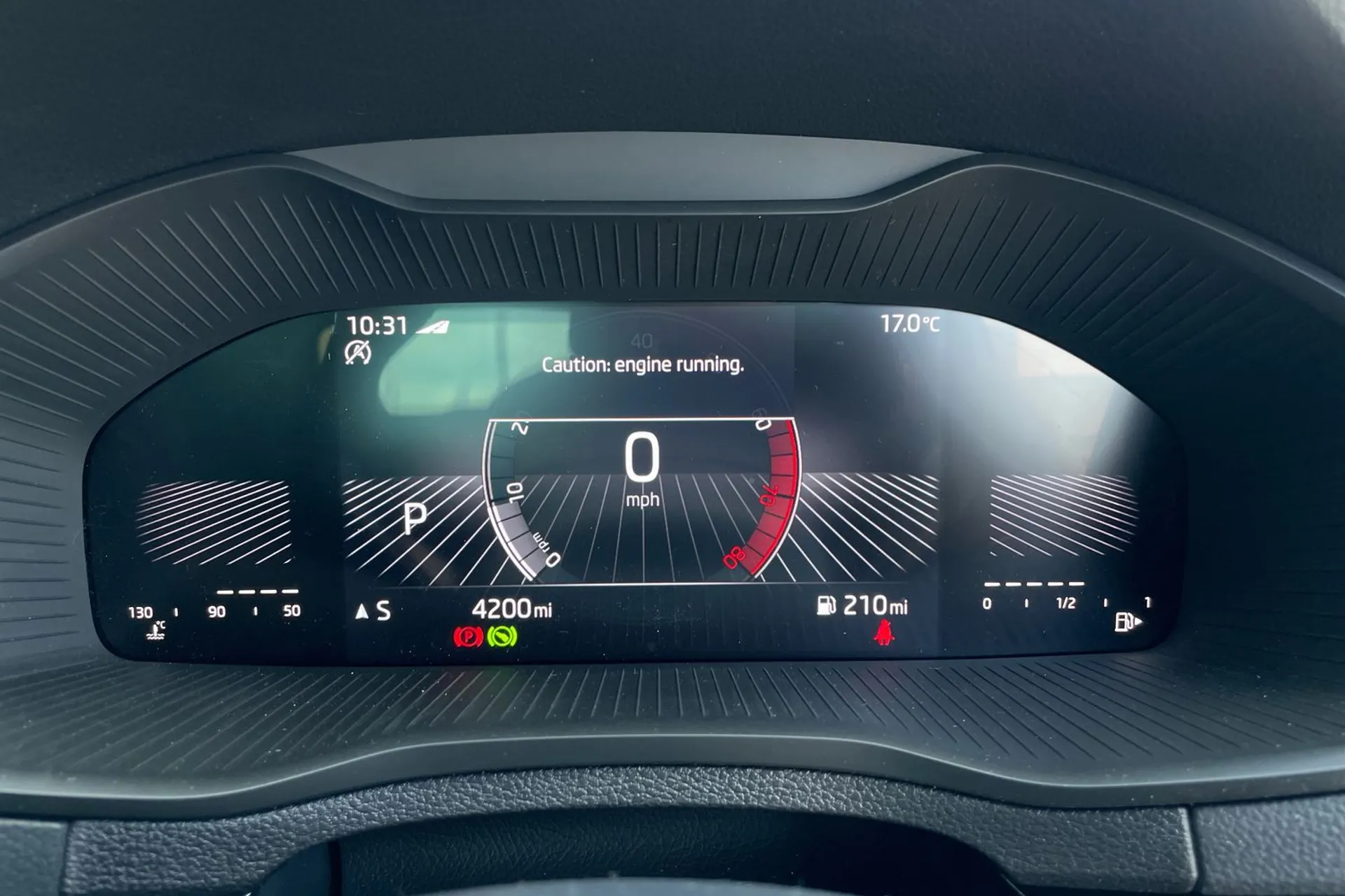 SKODA KAROQ thumbnail image number 41