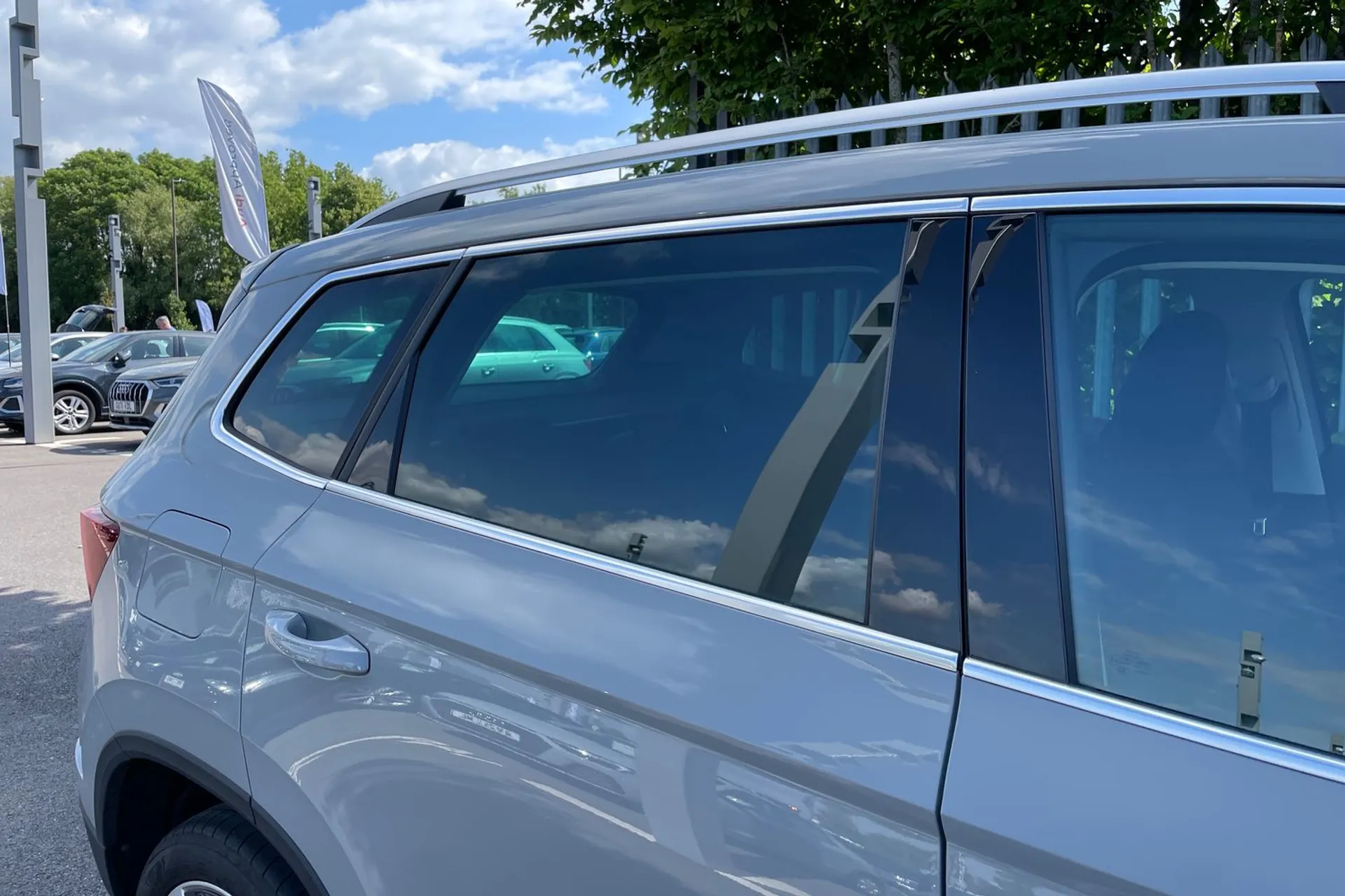 SKODA KAROQ thumbnail image number 14