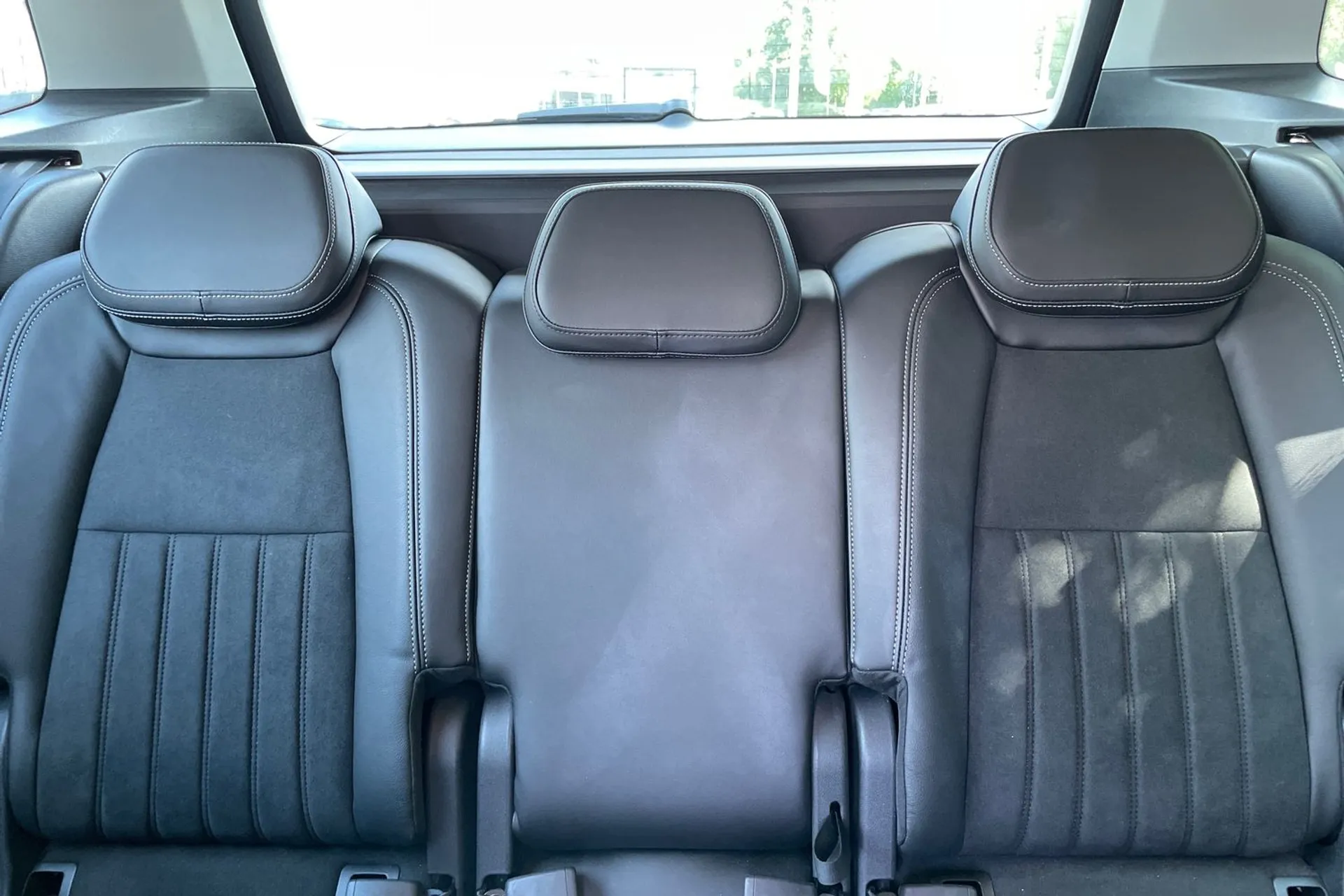 SKODA KAROQ thumbnail image number 31