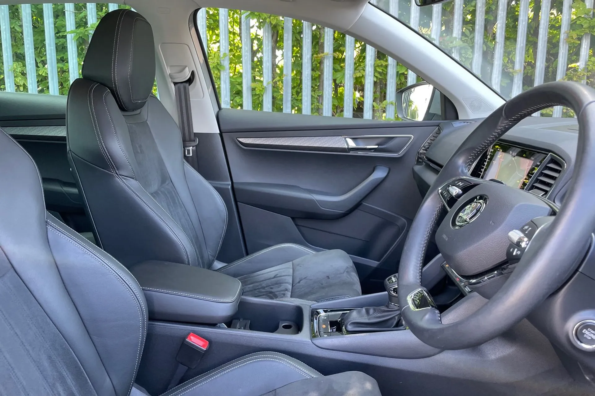 SKODA KAROQ thumbnail image number 25
