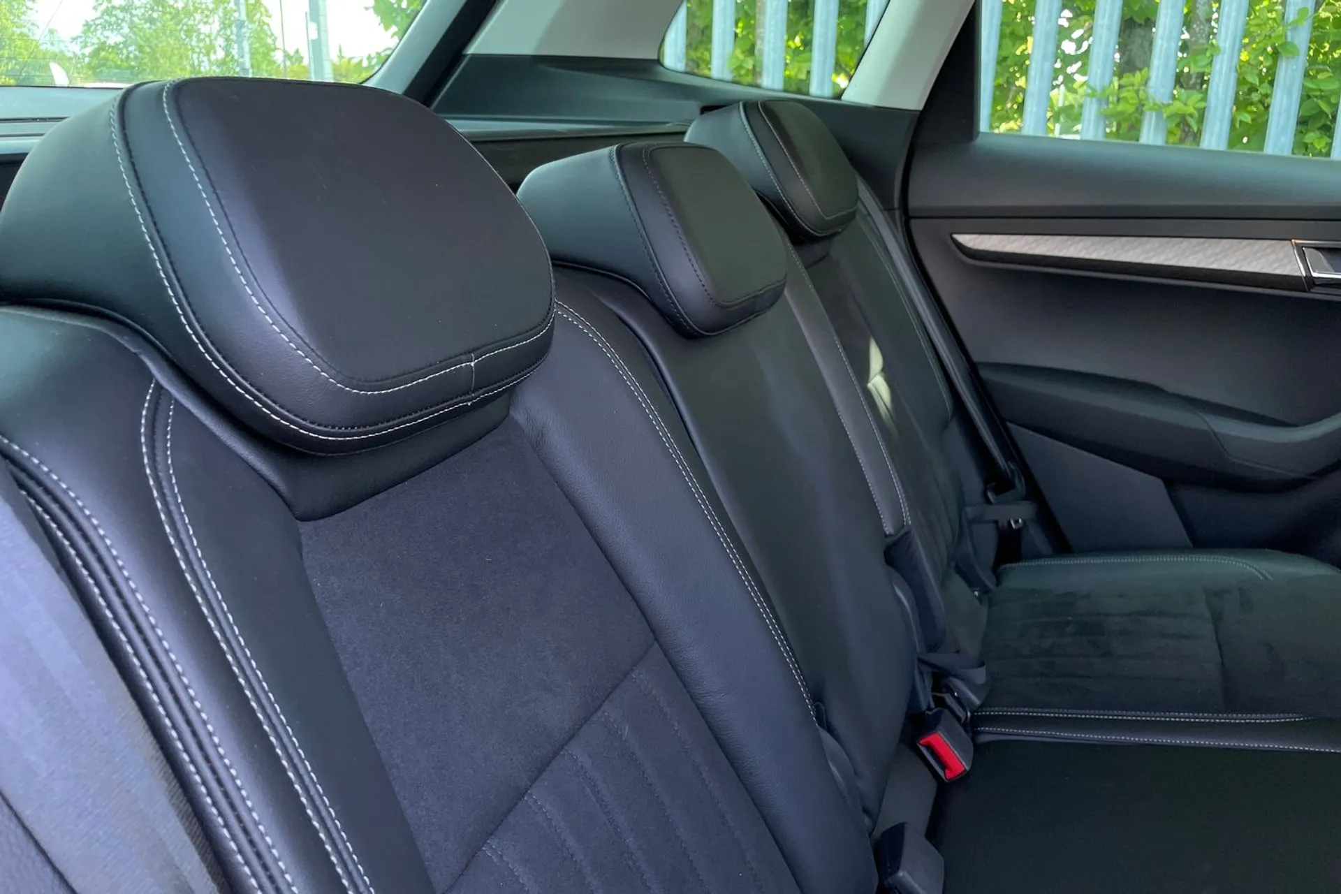 SKODA KAROQ thumbnail image number 22