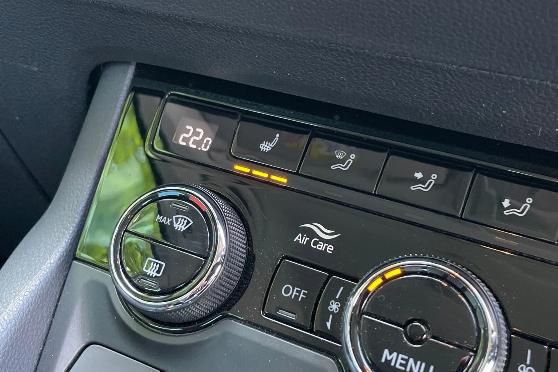 SKODA KAROQ thumbnail image number 44