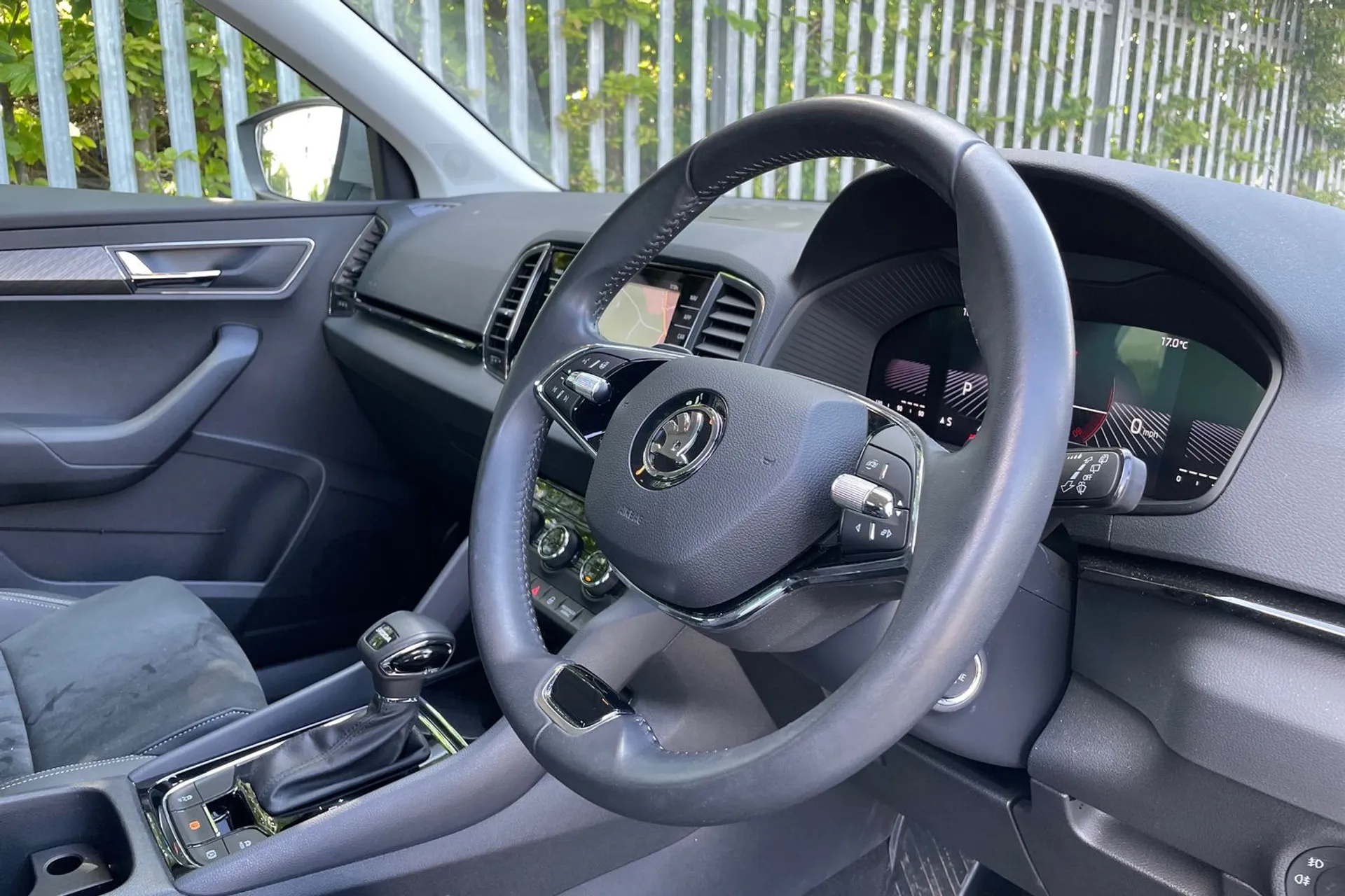 SKODA KAROQ thumbnail image number 26