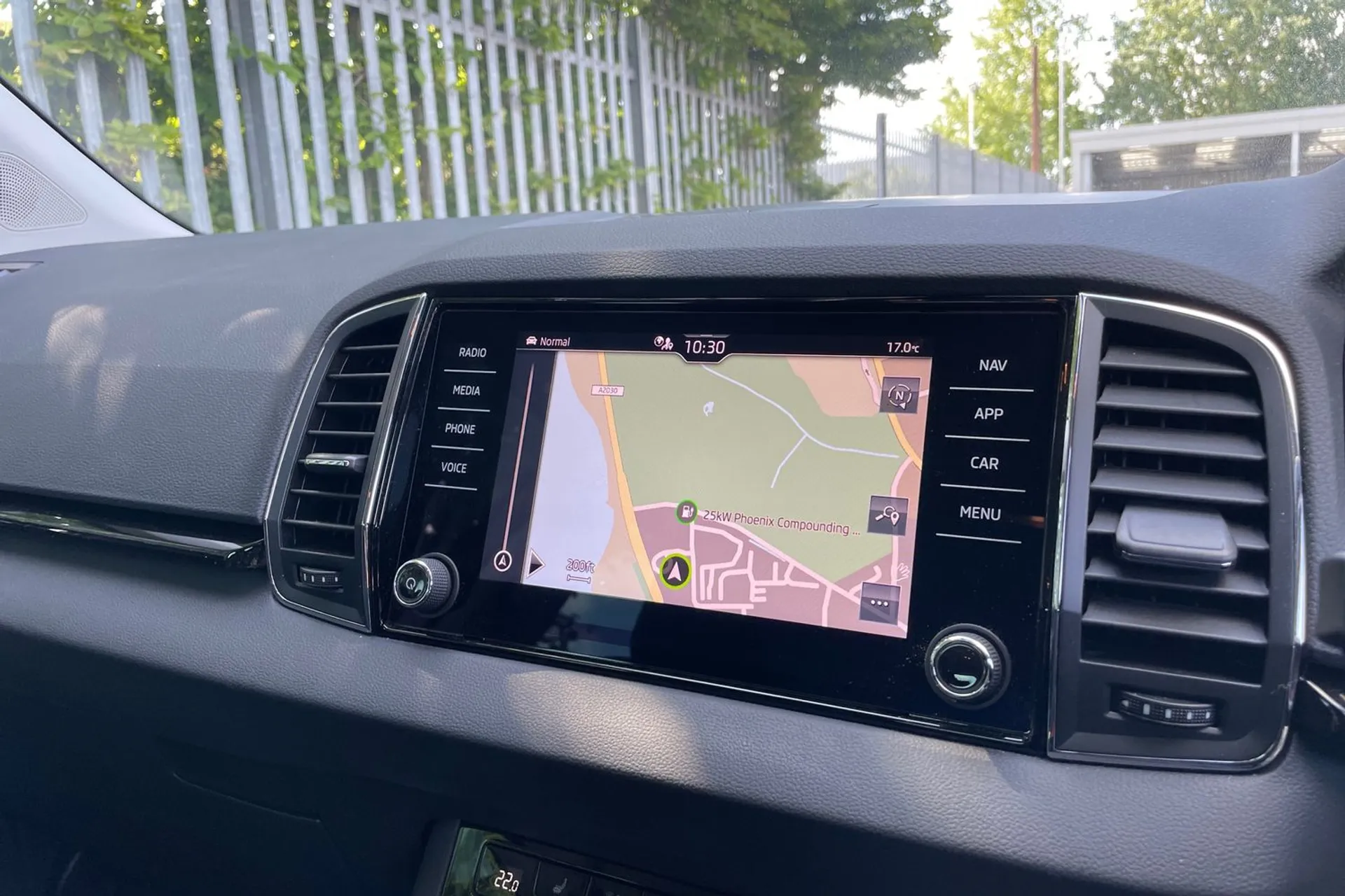 SKODA KAROQ thumbnail image number 5