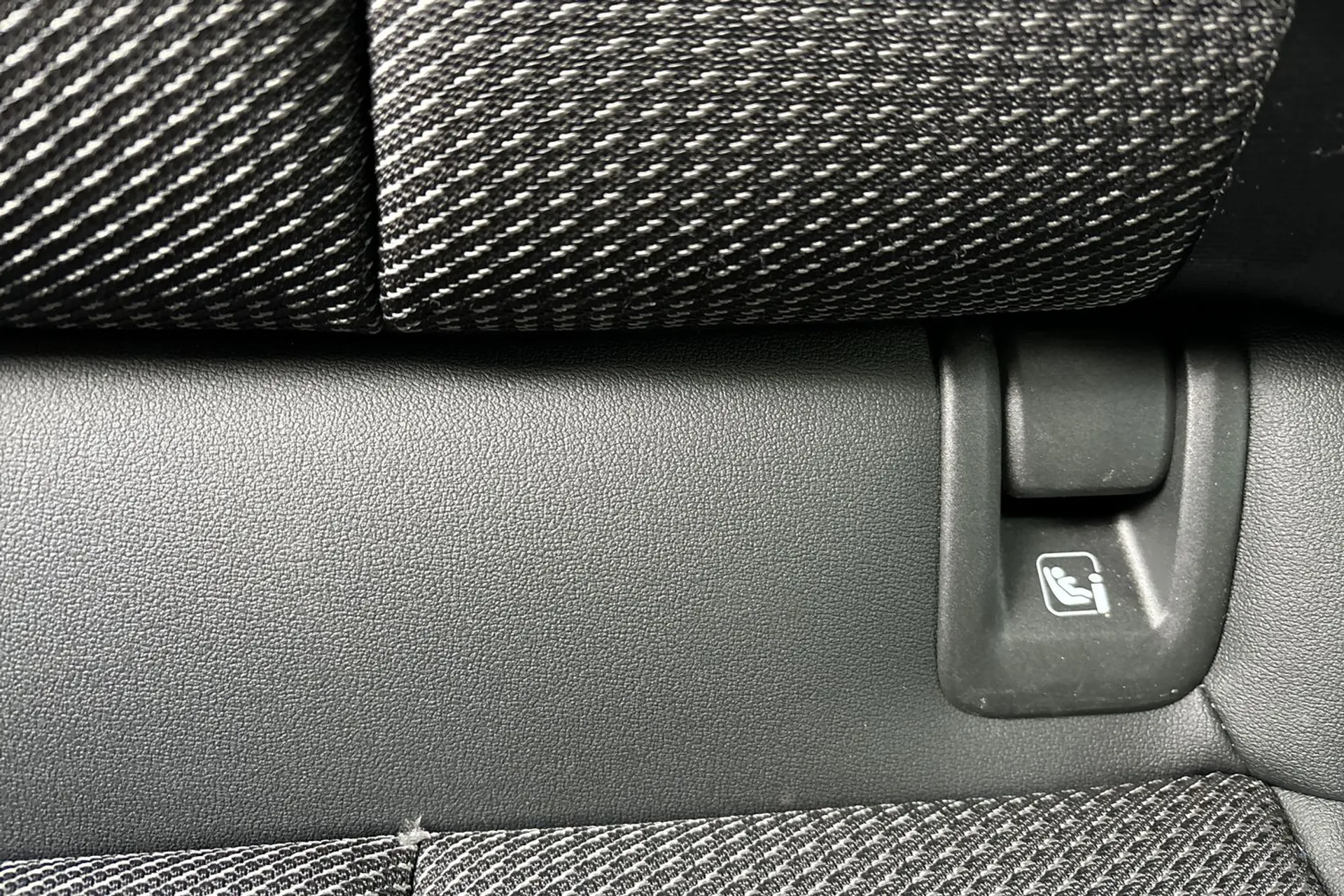 Audi Q4 thumbnail image number 23