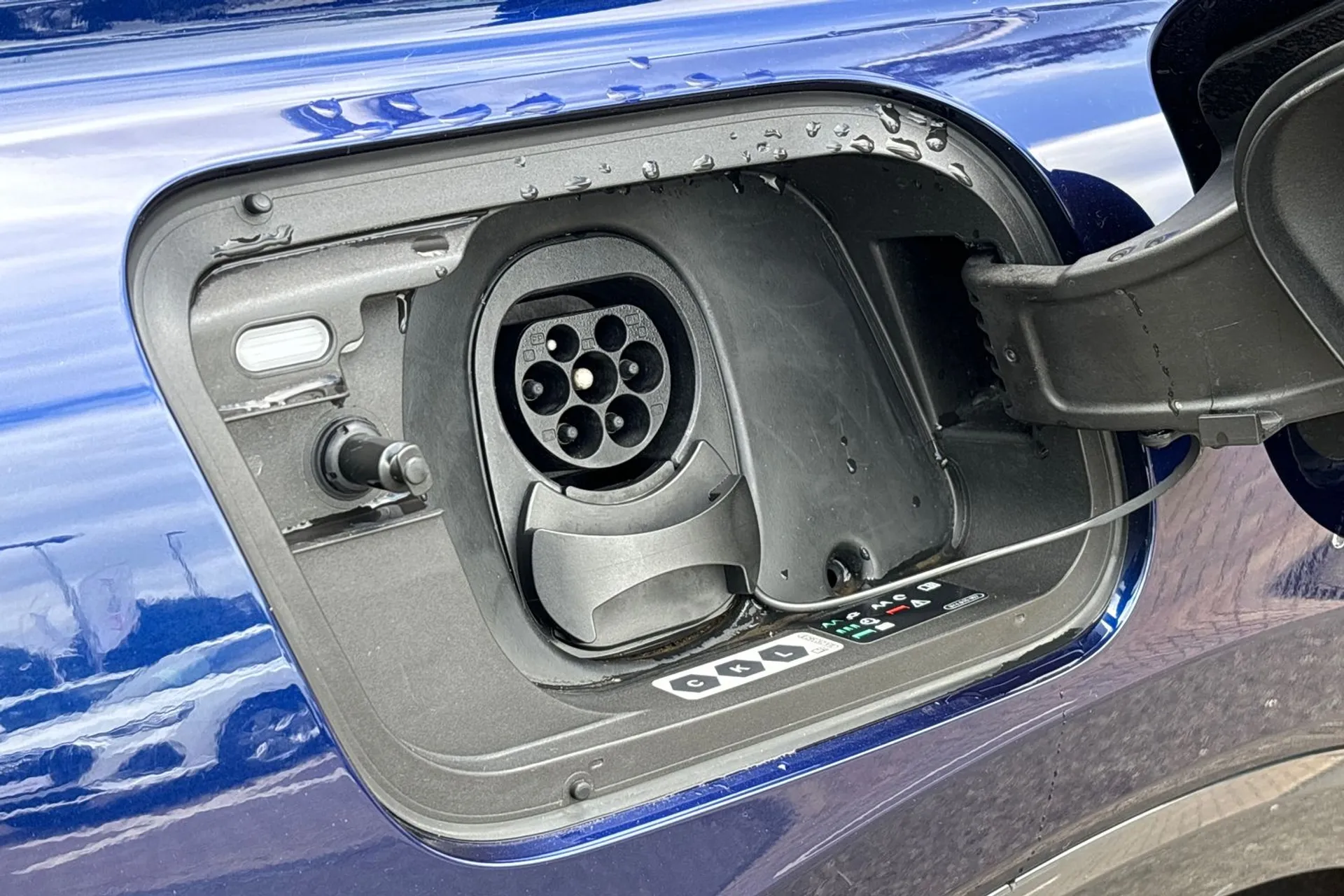 Audi Q4 thumbnail image number 17