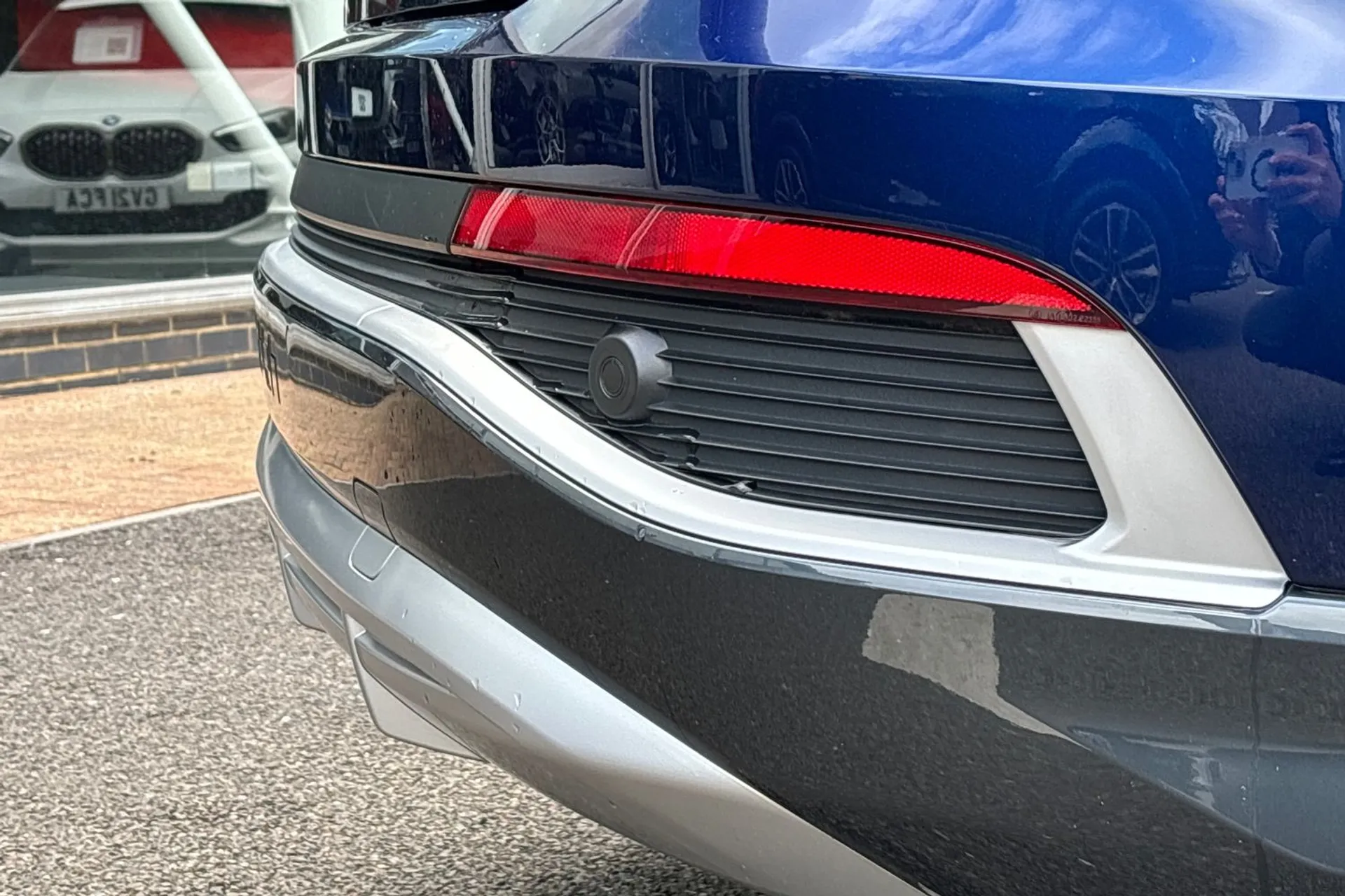 Audi Q4 thumbnail image number 16