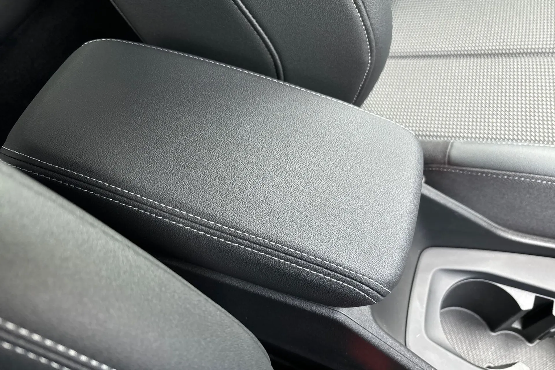 Audi Q4 thumbnail image number 41