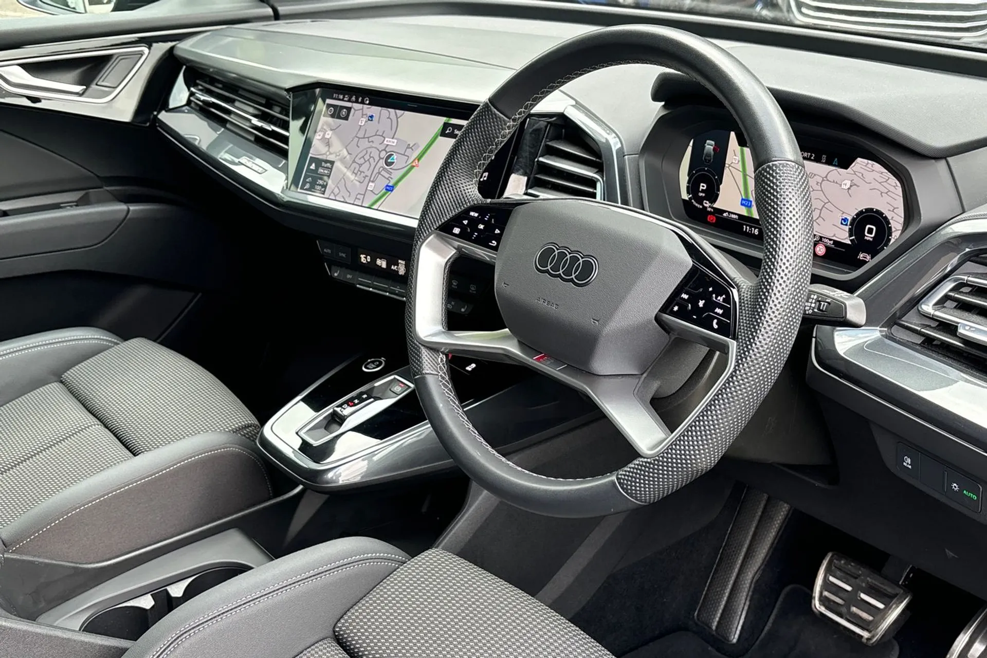 Audi Q4 thumbnail image number 25