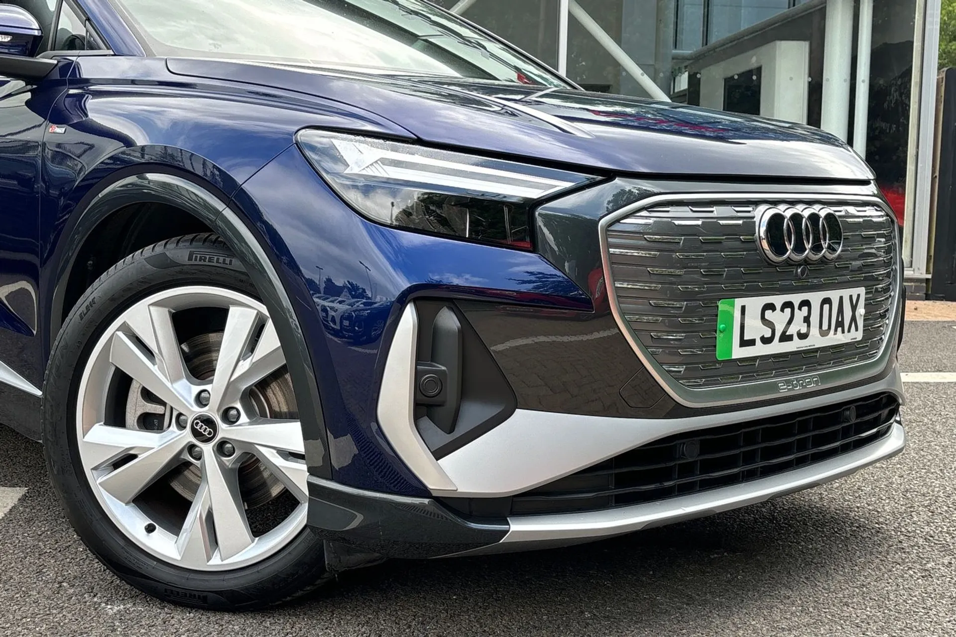 Audi Q4 thumbnail image number 5