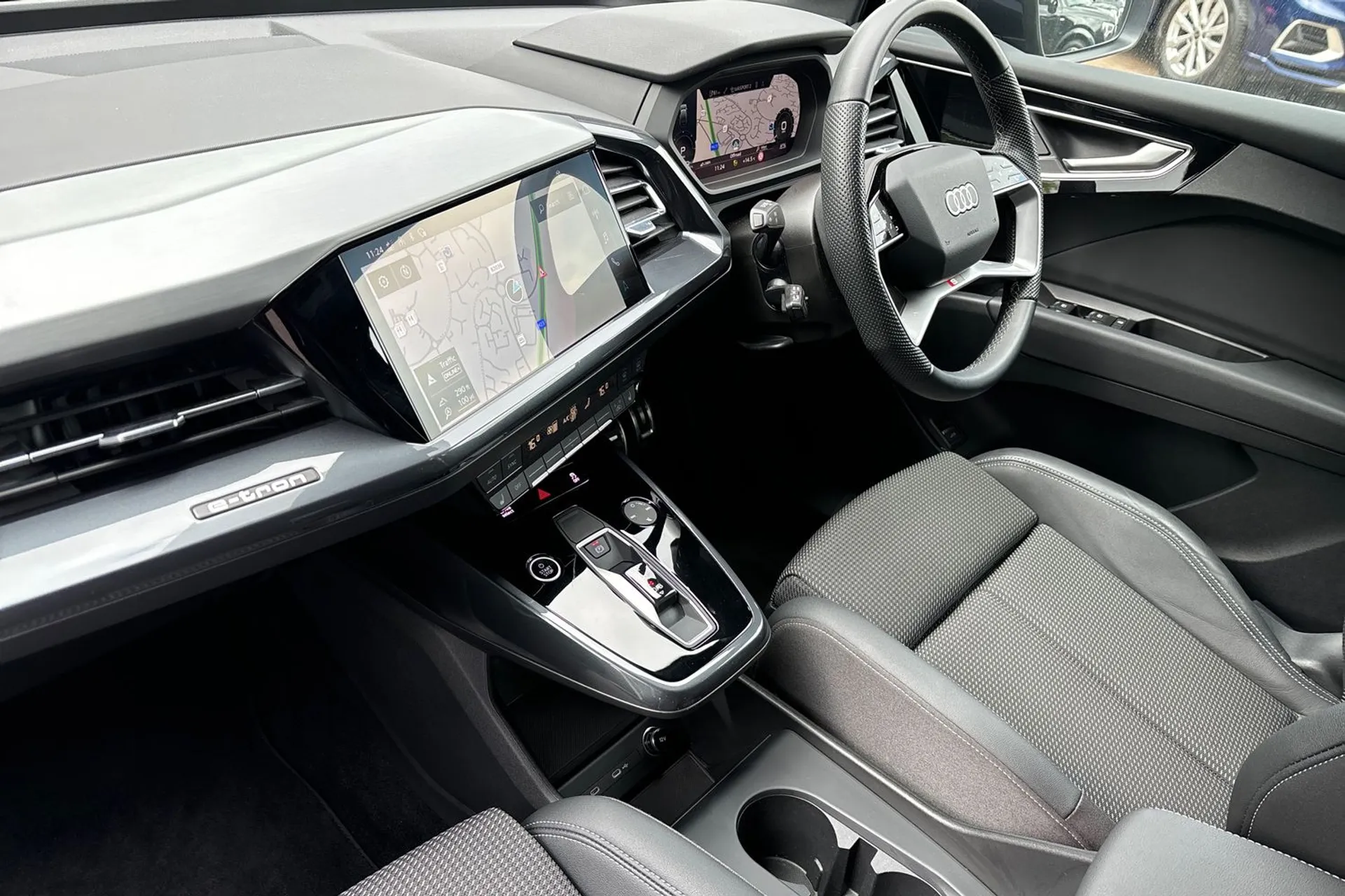 Audi Q4 thumbnail image number 26