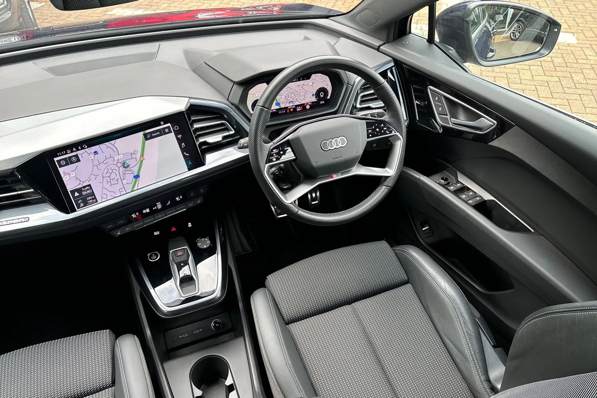 Audi Q4 thumbnail image number 33