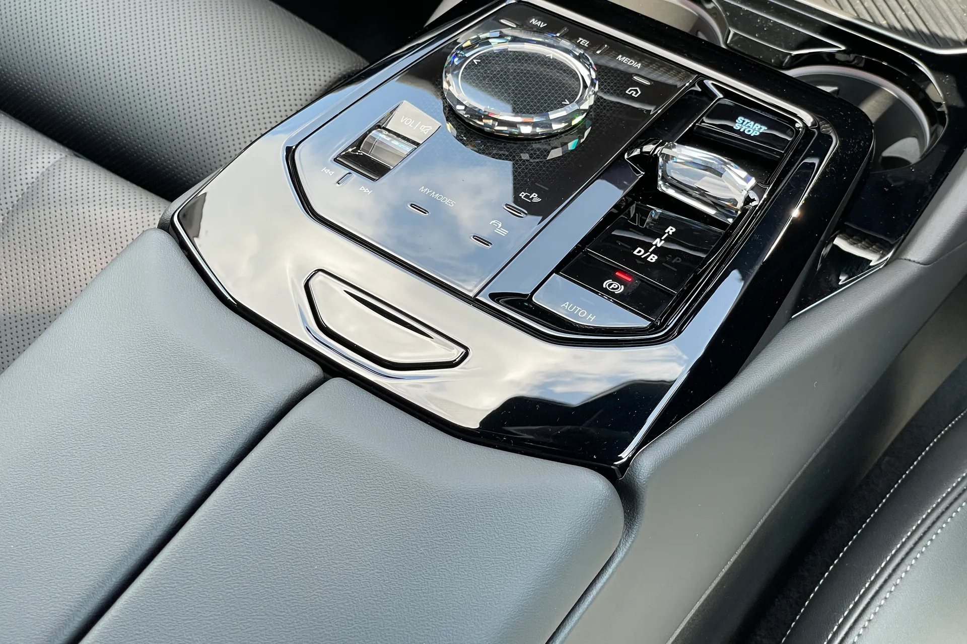BMW I5 thumbnail image number 45