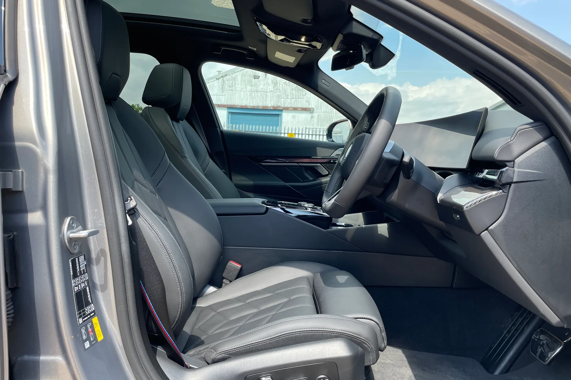 BMW I5 thumbnail image number 33
