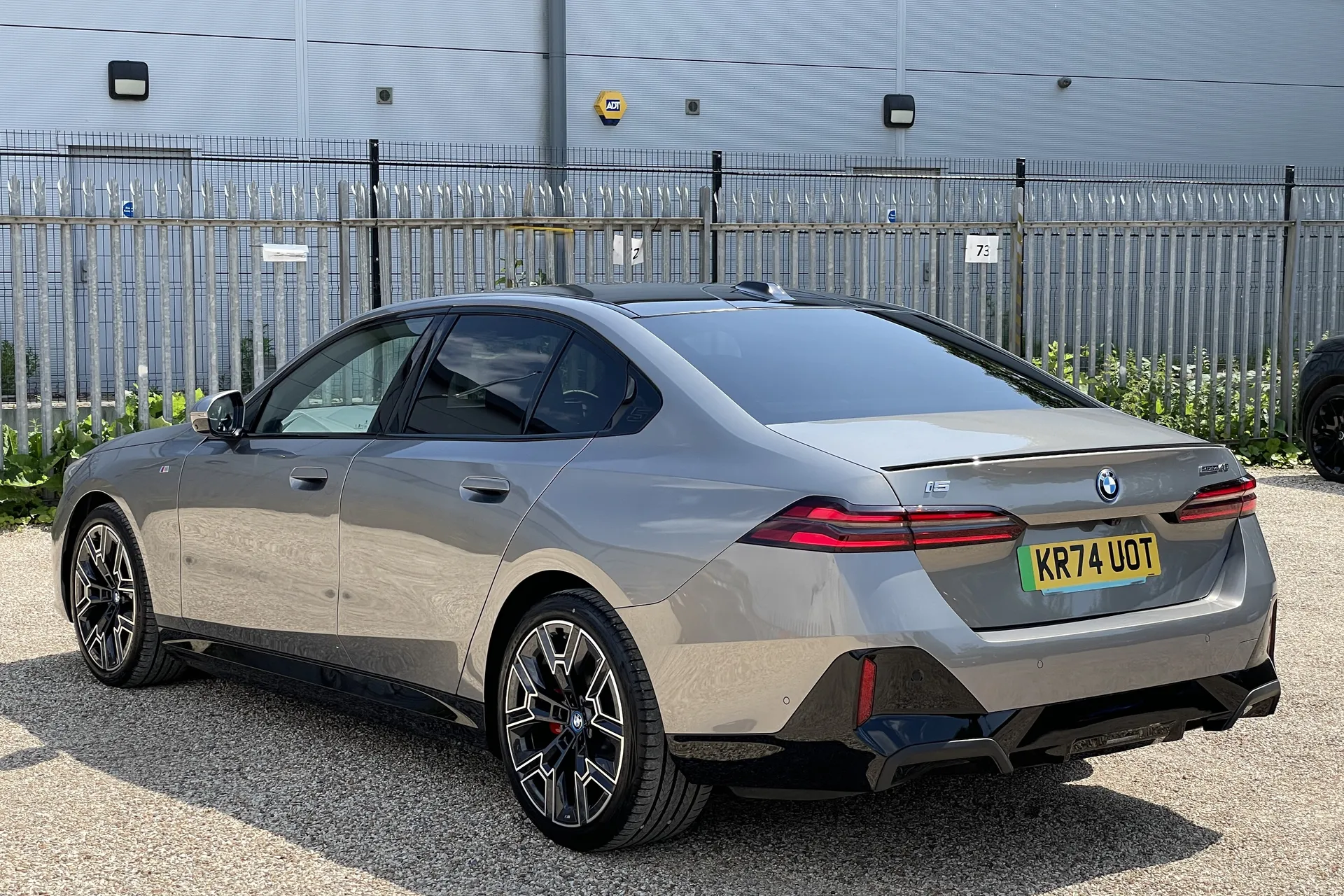 BMW I5 thumbnail image number 12
