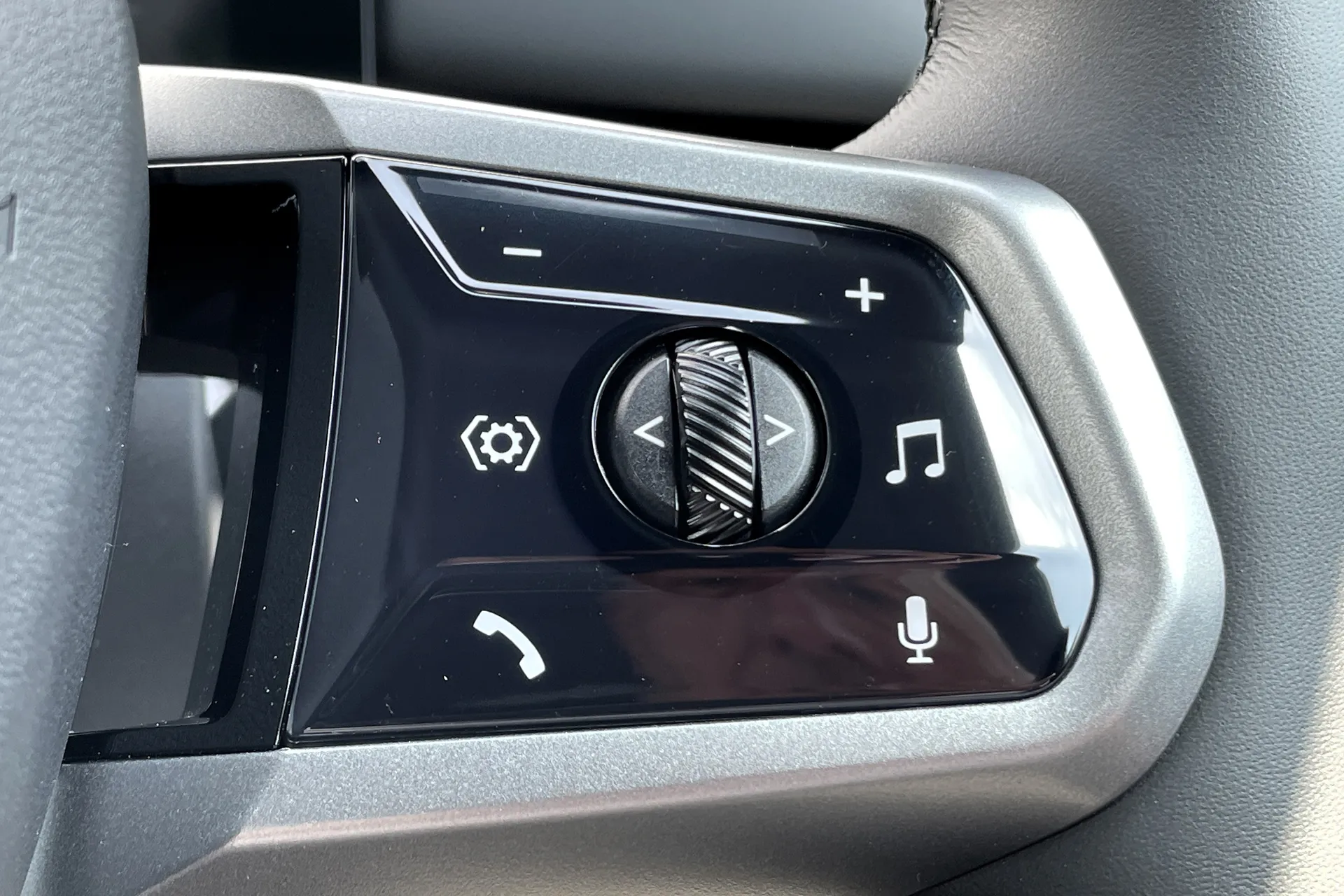 BMW I5 thumbnail image number 51
