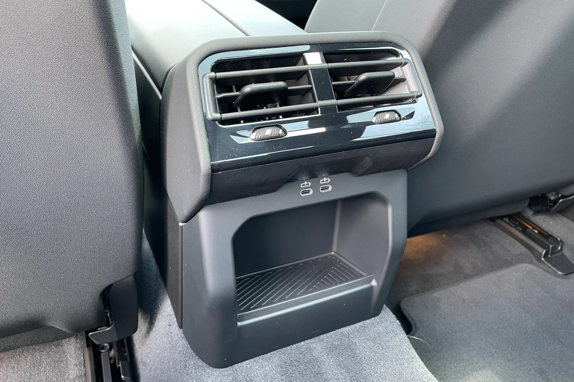 BMW I5 thumbnail image number 38
