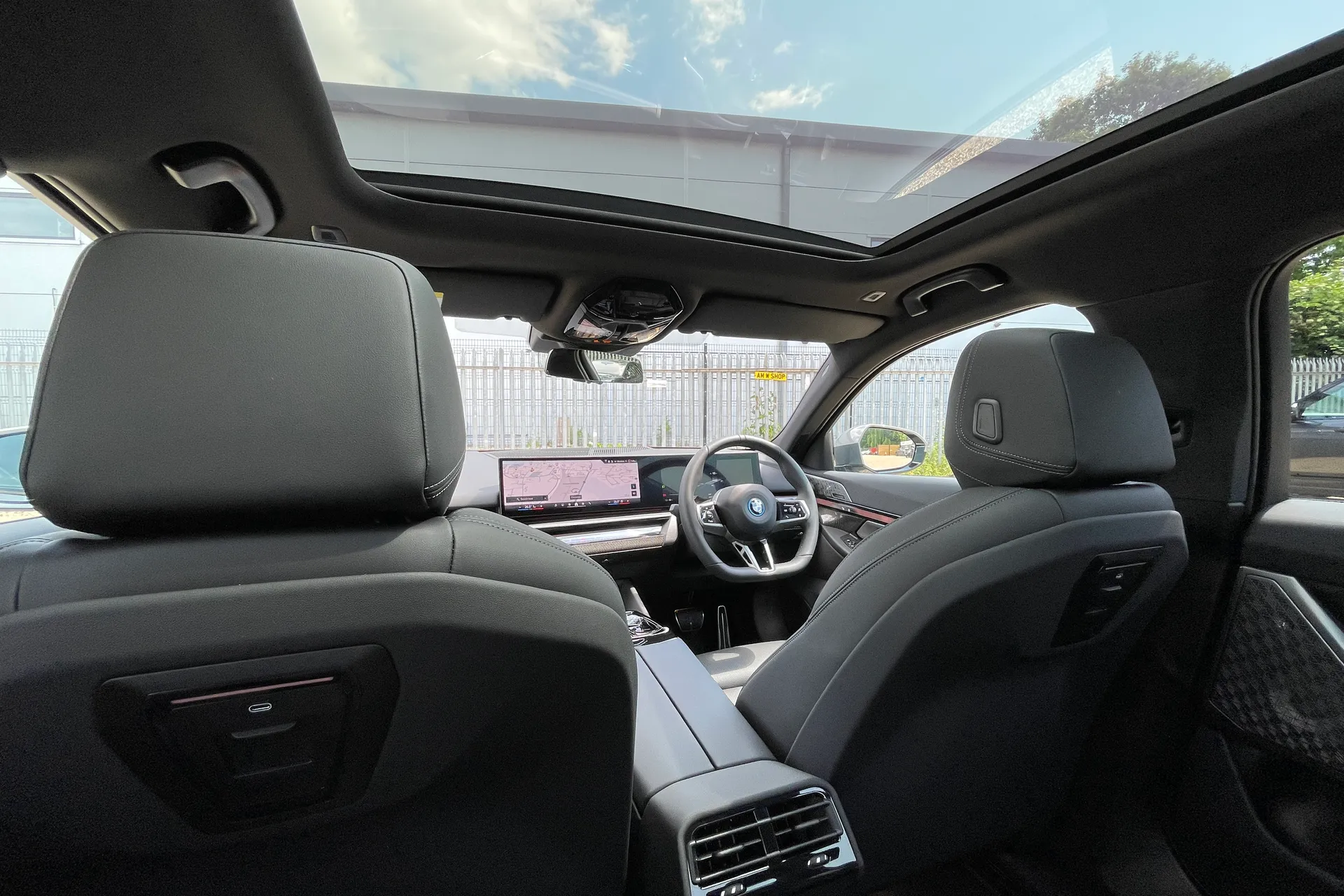 BMW I5 thumbnail image number 6