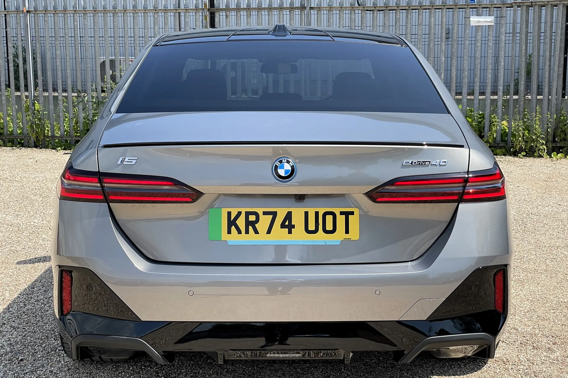 BMW I5 thumbnail image number 11
