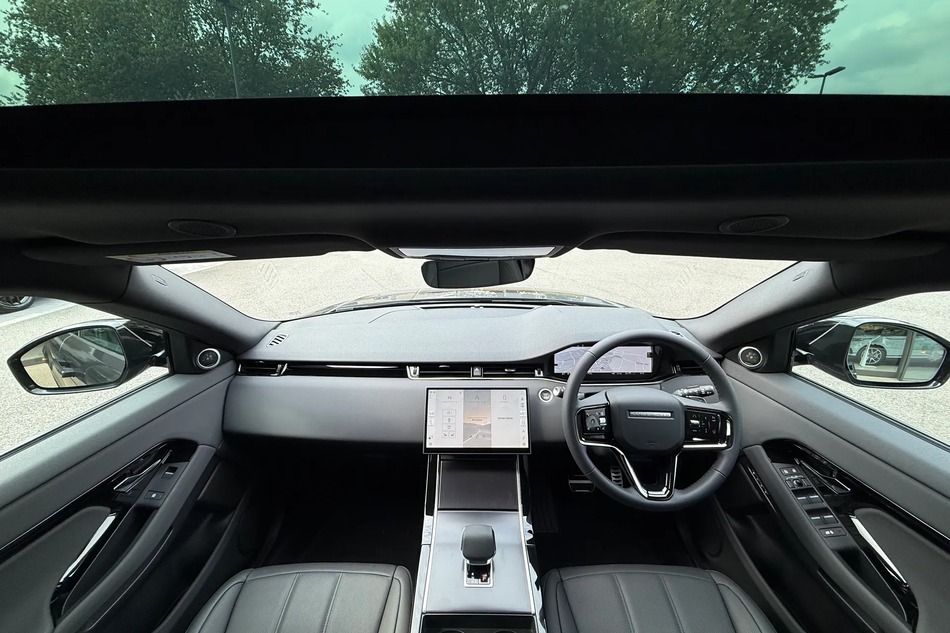 LAND ROVER RANGE ROVER EVOQUE thumbnail image number 3