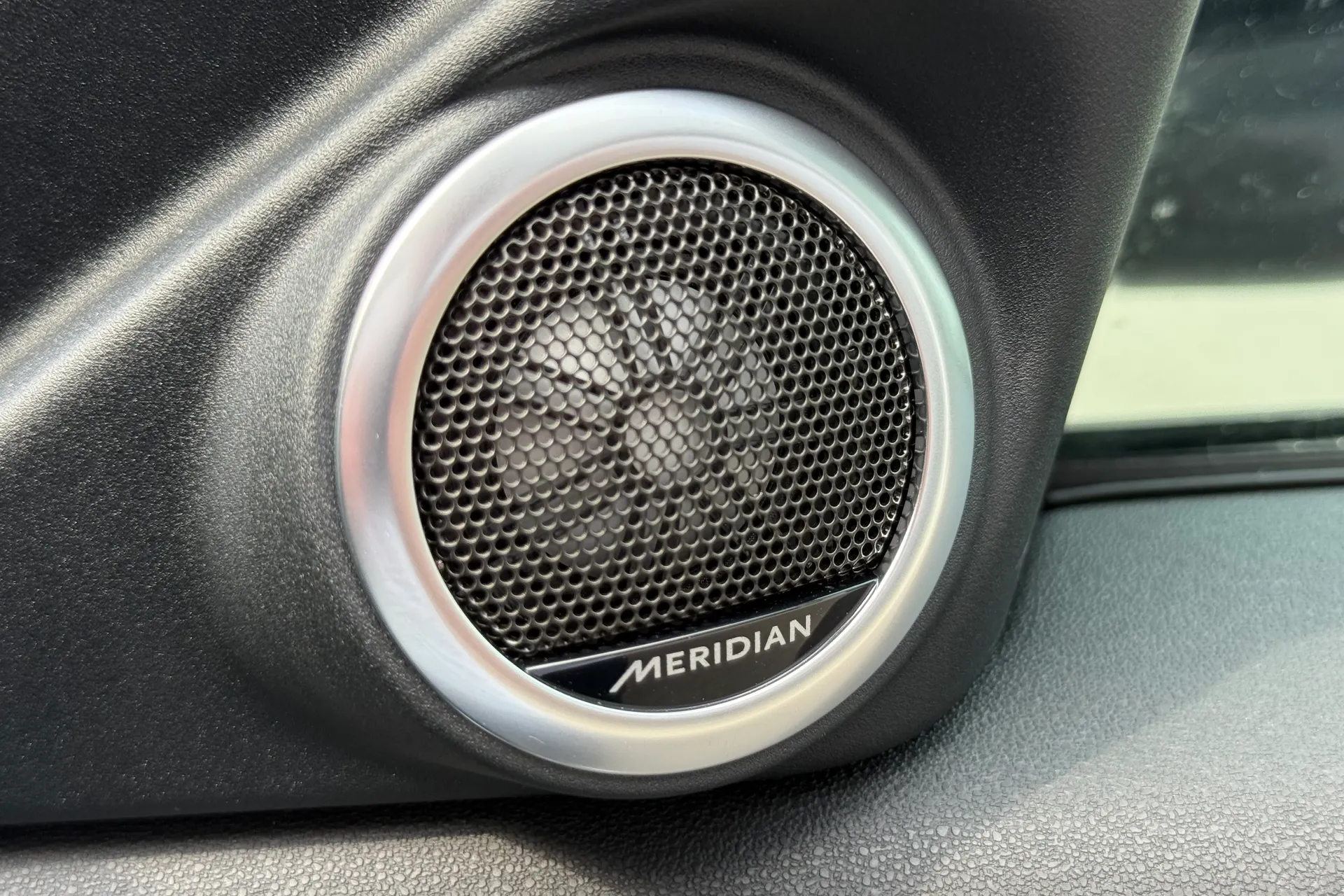 LAND ROVER RANGE ROVER EVOQUE thumbnail image number 21