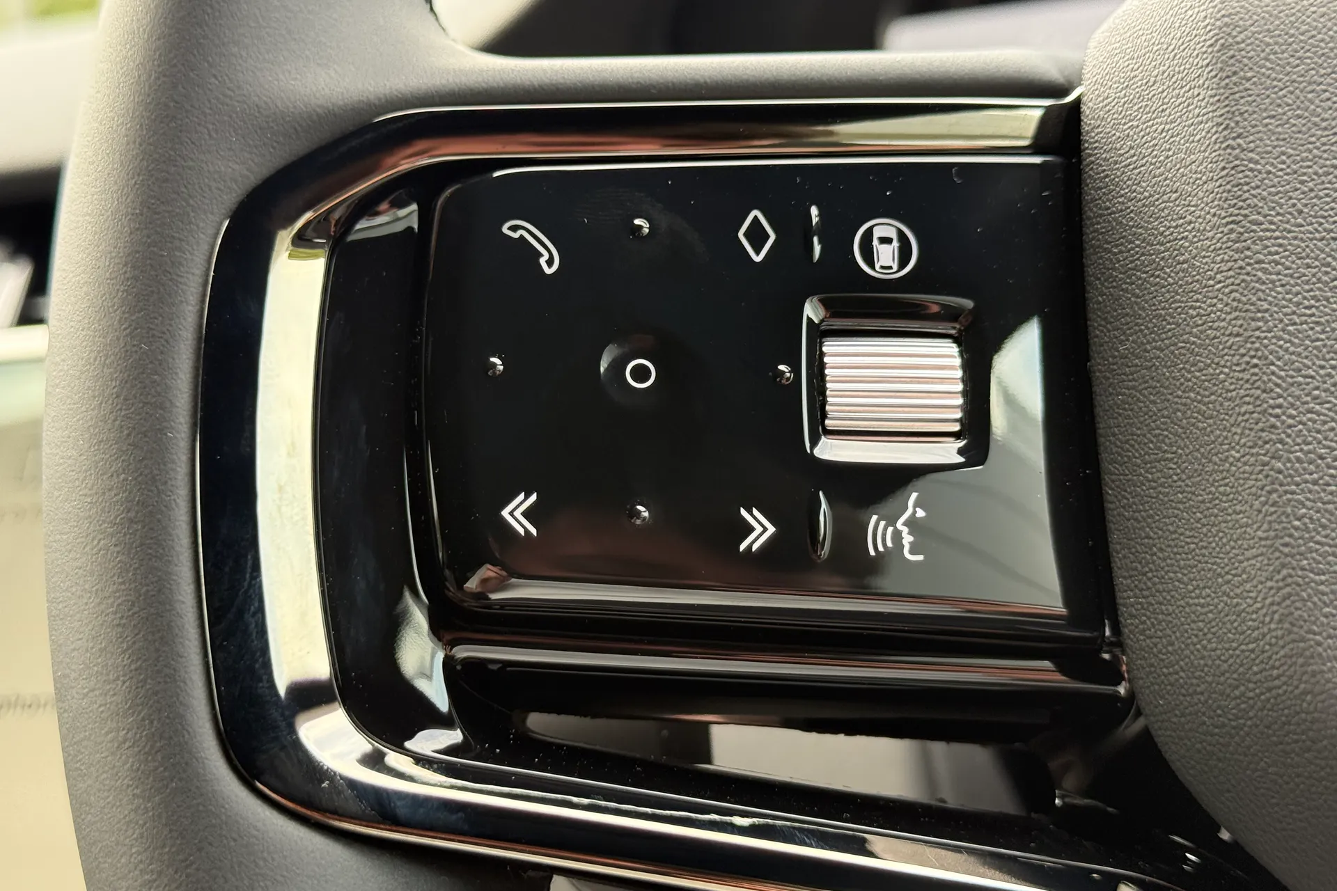 LAND ROVER RANGE ROVER EVOQUE thumbnail image number 26