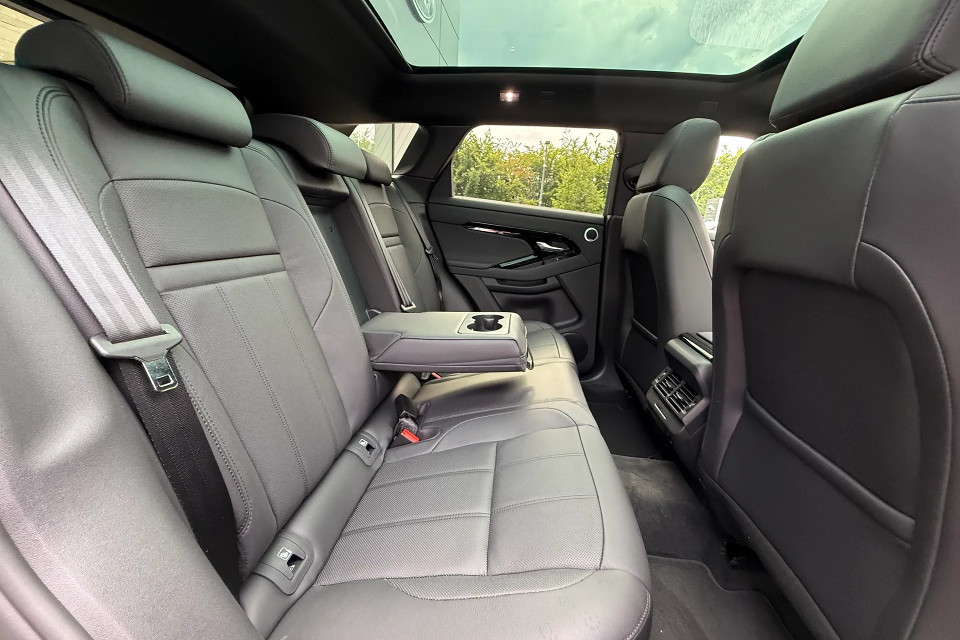 LAND ROVER RANGE ROVER EVOQUE thumbnail image number 41