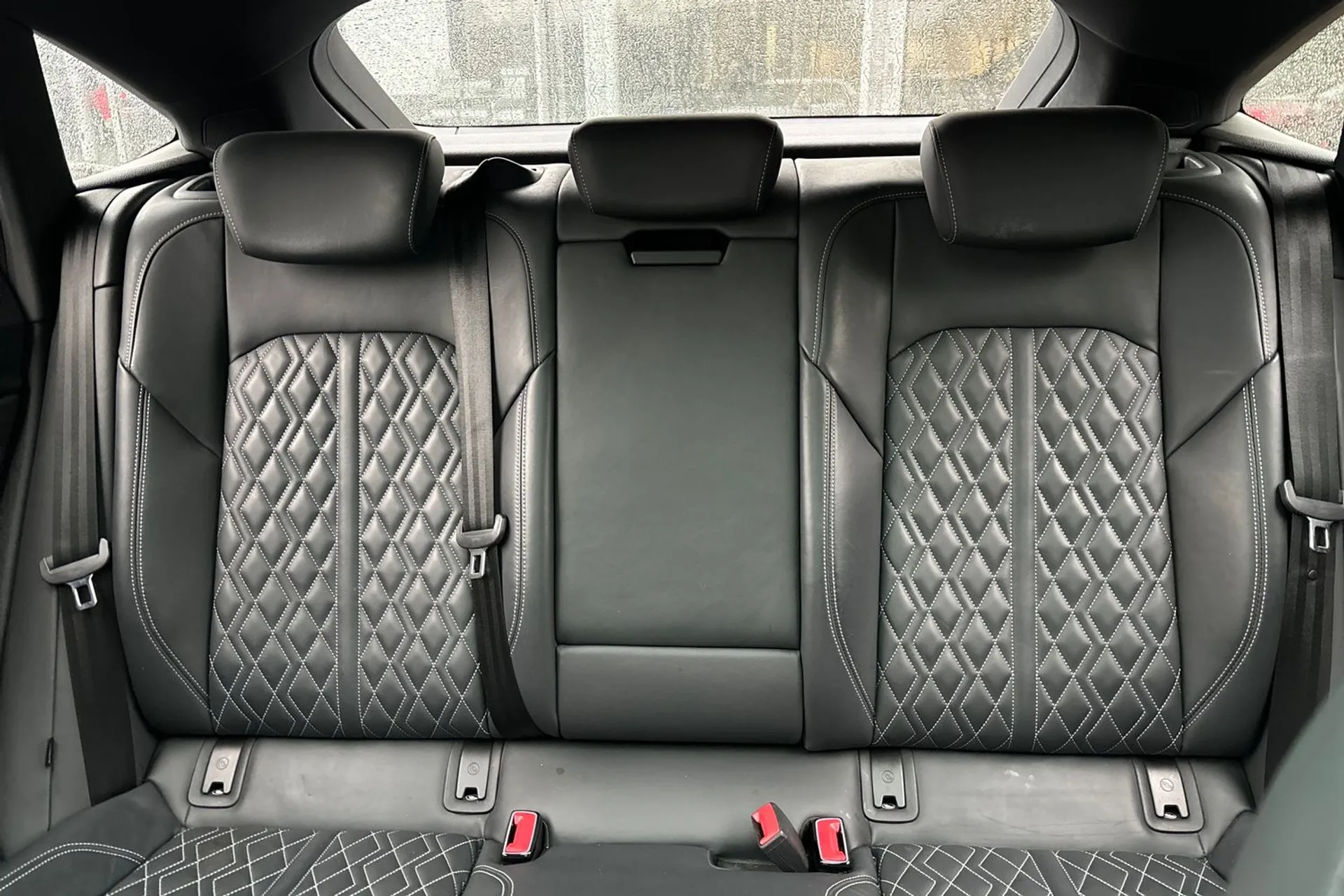 Audi e-tron thumbnail image number 31