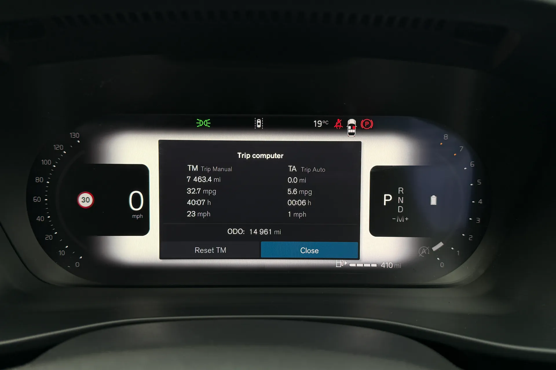 Volvo XC40 R-DESIGN PRO B4 MHEV thumbnail image number 43