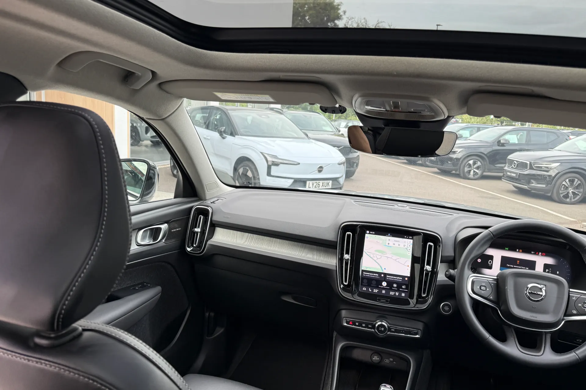 Volvo XC40 R-DESIGN PRO B4 MHEV thumbnail image number 31