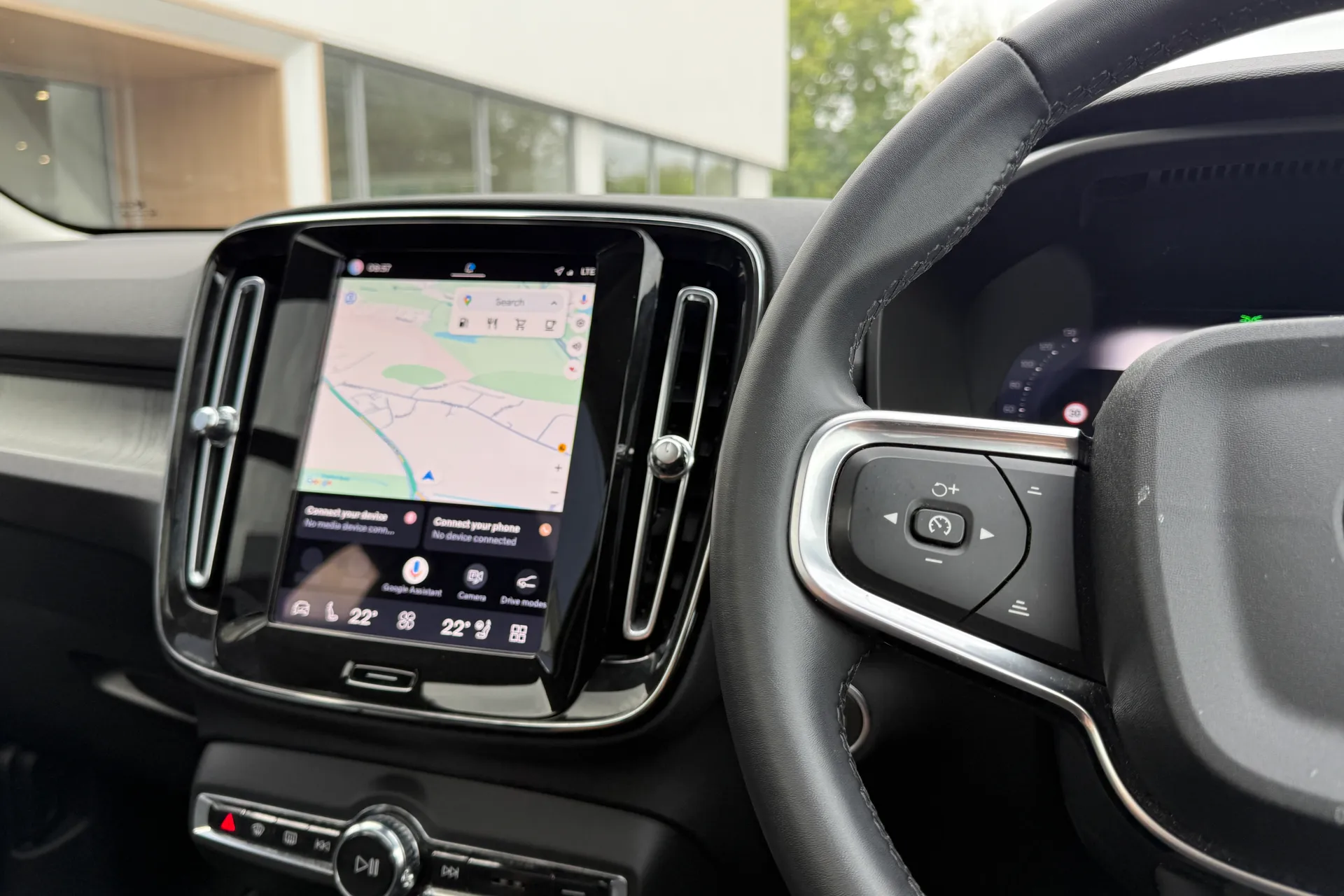 Volvo XC40 R-DESIGN PRO B4 MHEV thumbnail image number 35