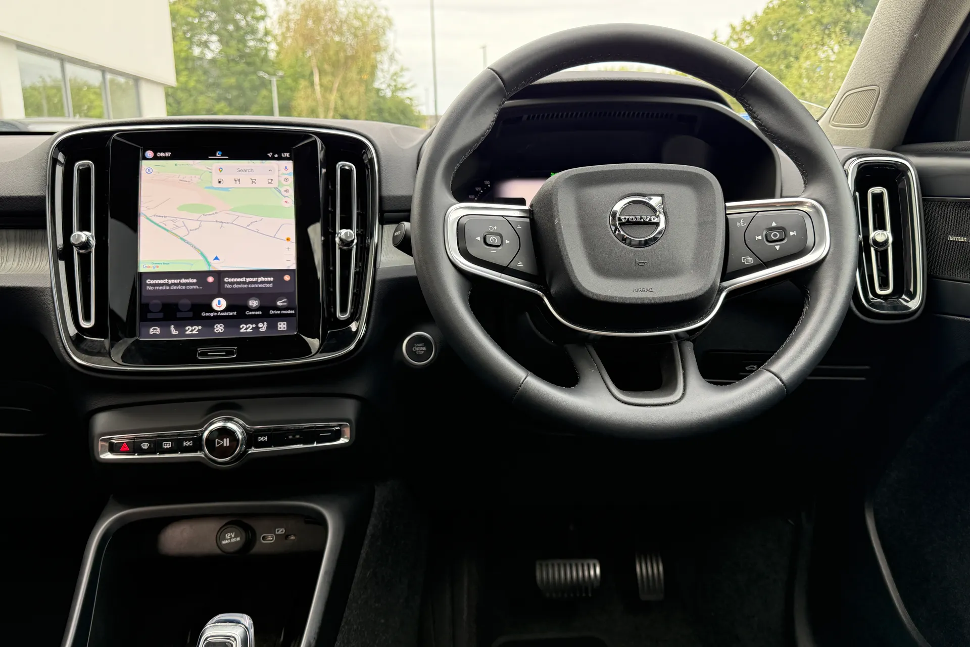 Volvo XC40 R-DESIGN PRO B4 MHEV thumbnail image number 33