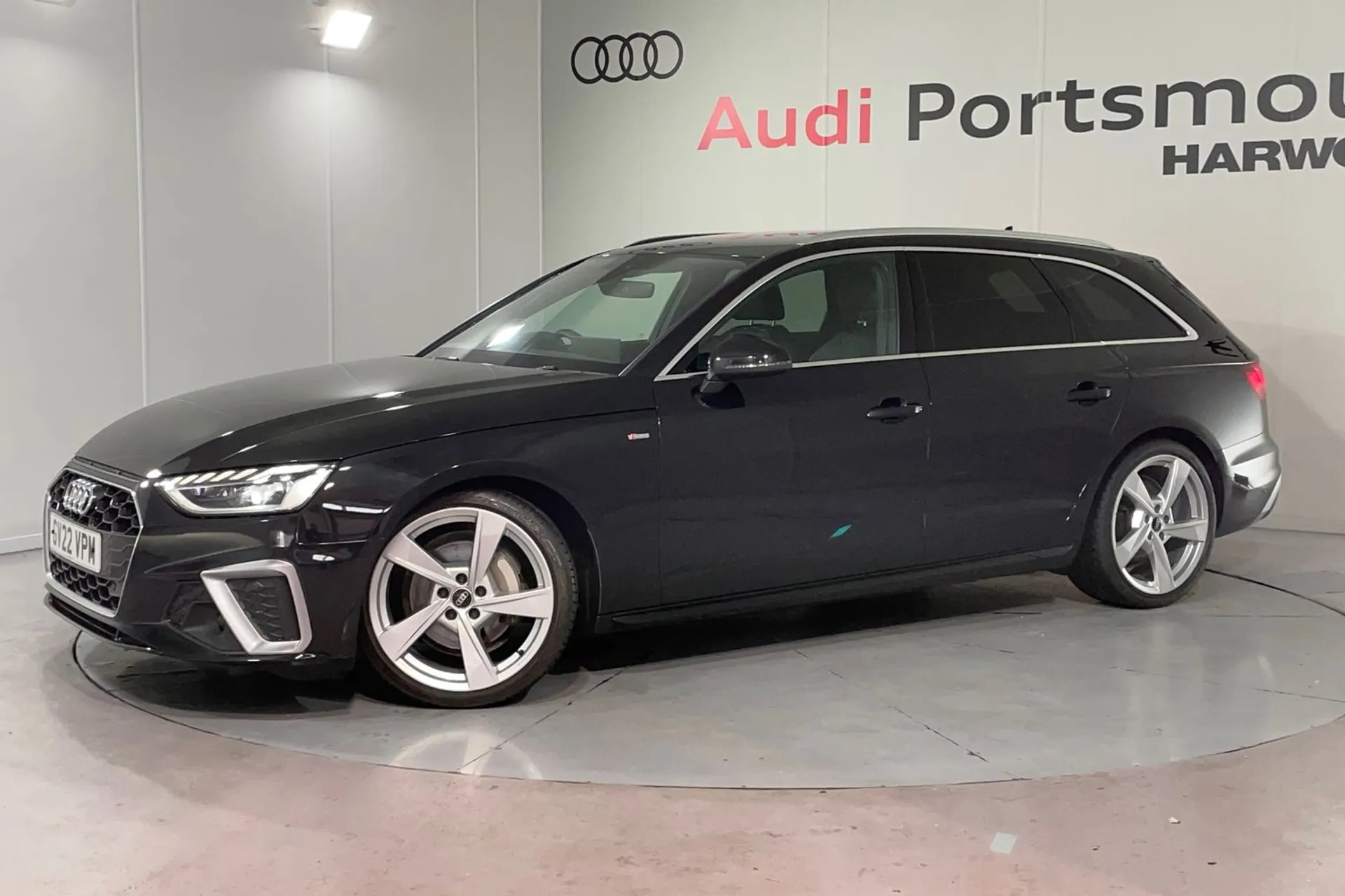 Audi A4 thumbnail image number 5