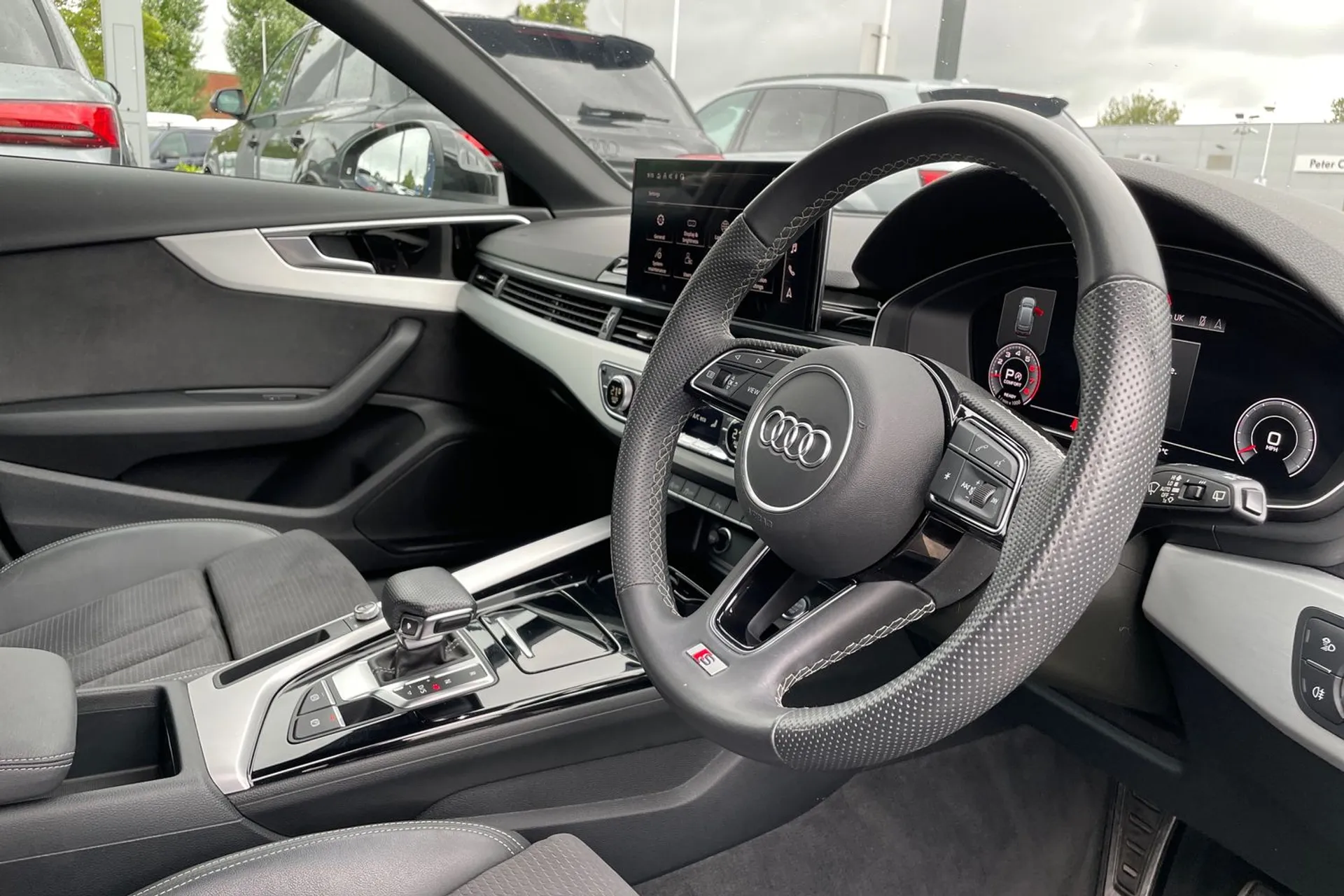 Audi A4 thumbnail image number 27
