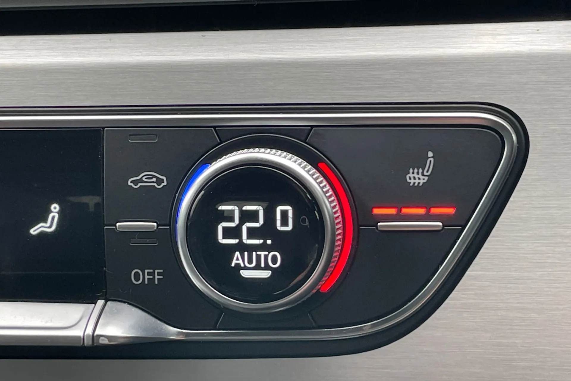 Audi A4 thumbnail image number 22