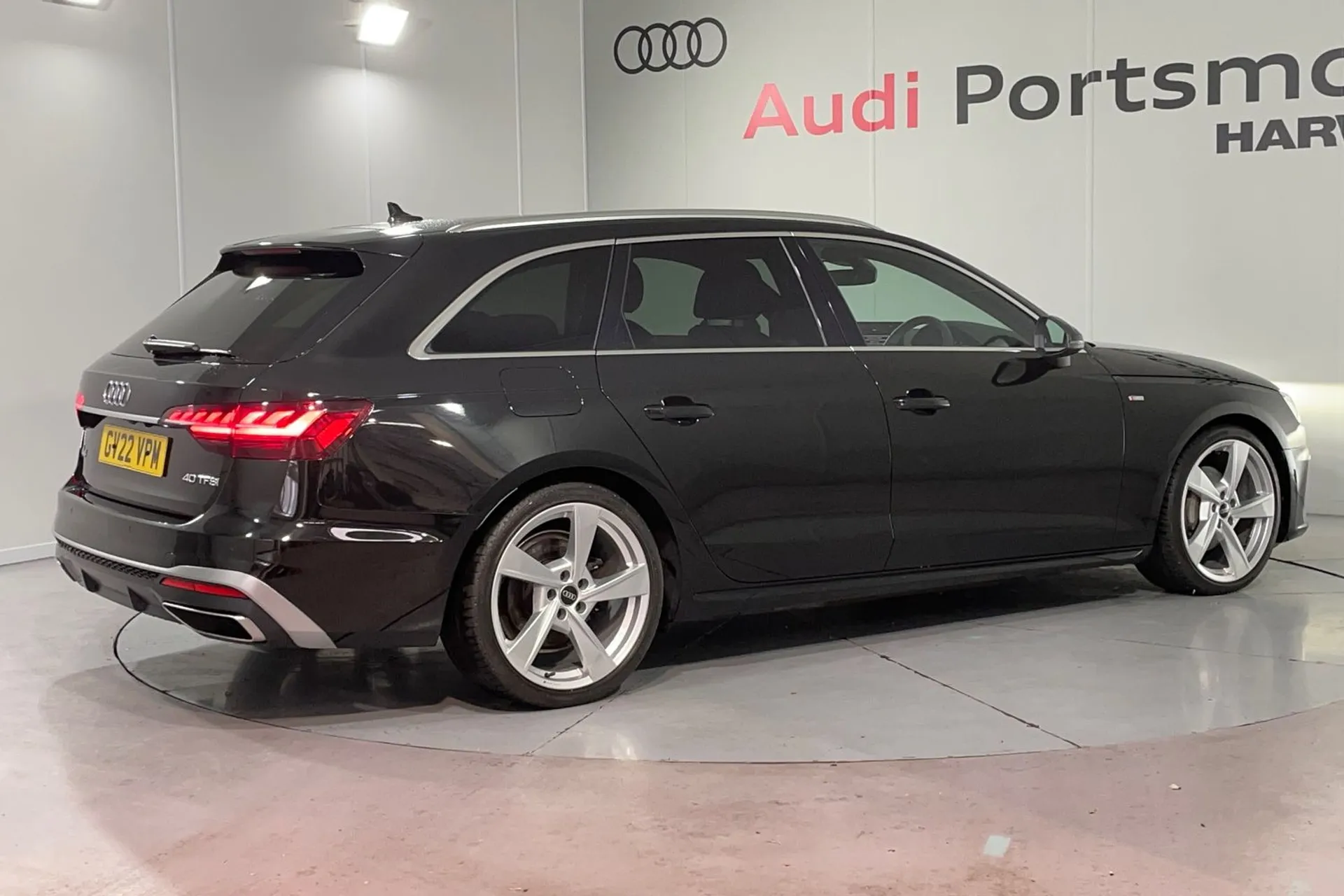 Audi A4 thumbnail image number 9