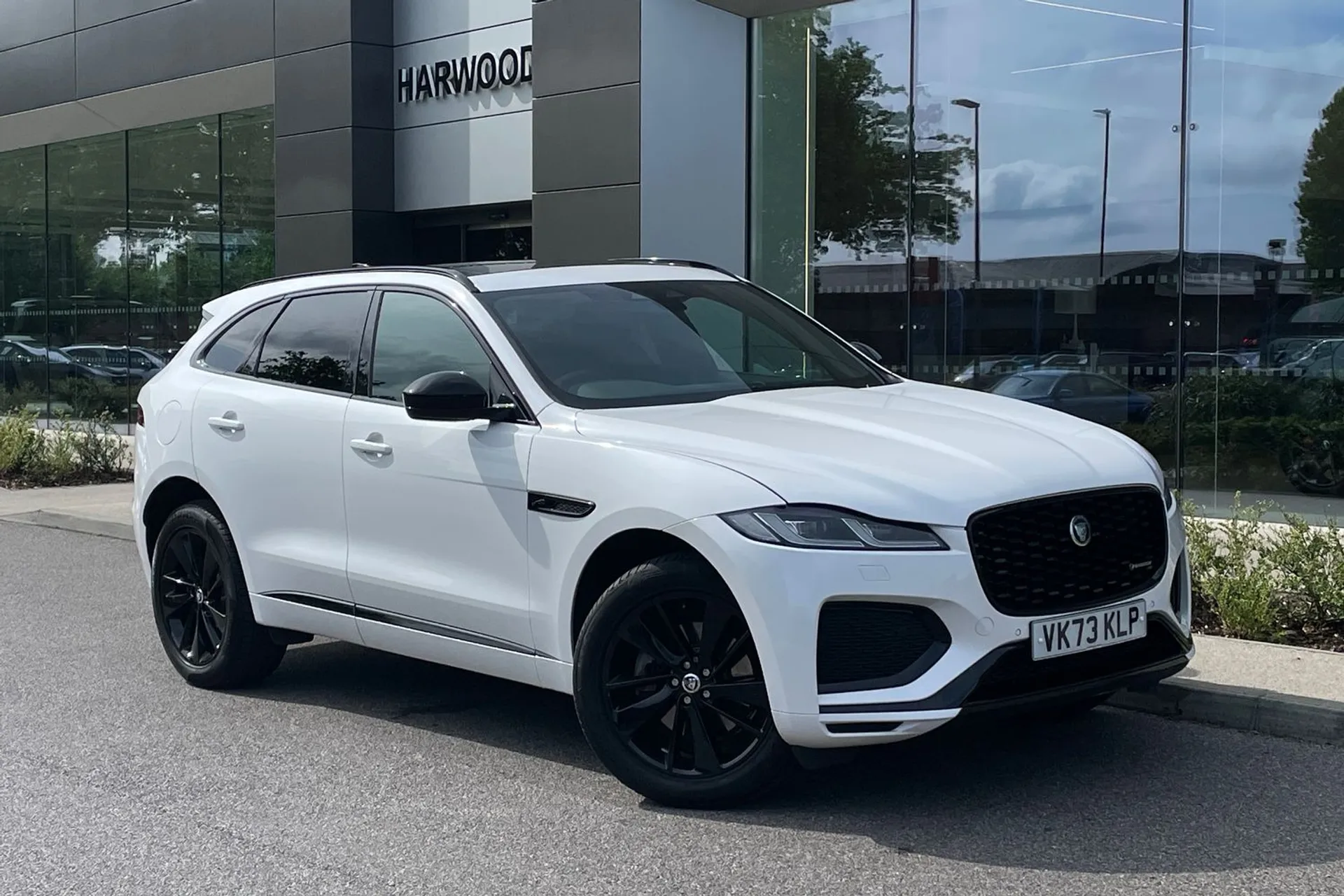 Jaguar F-PACE focused image