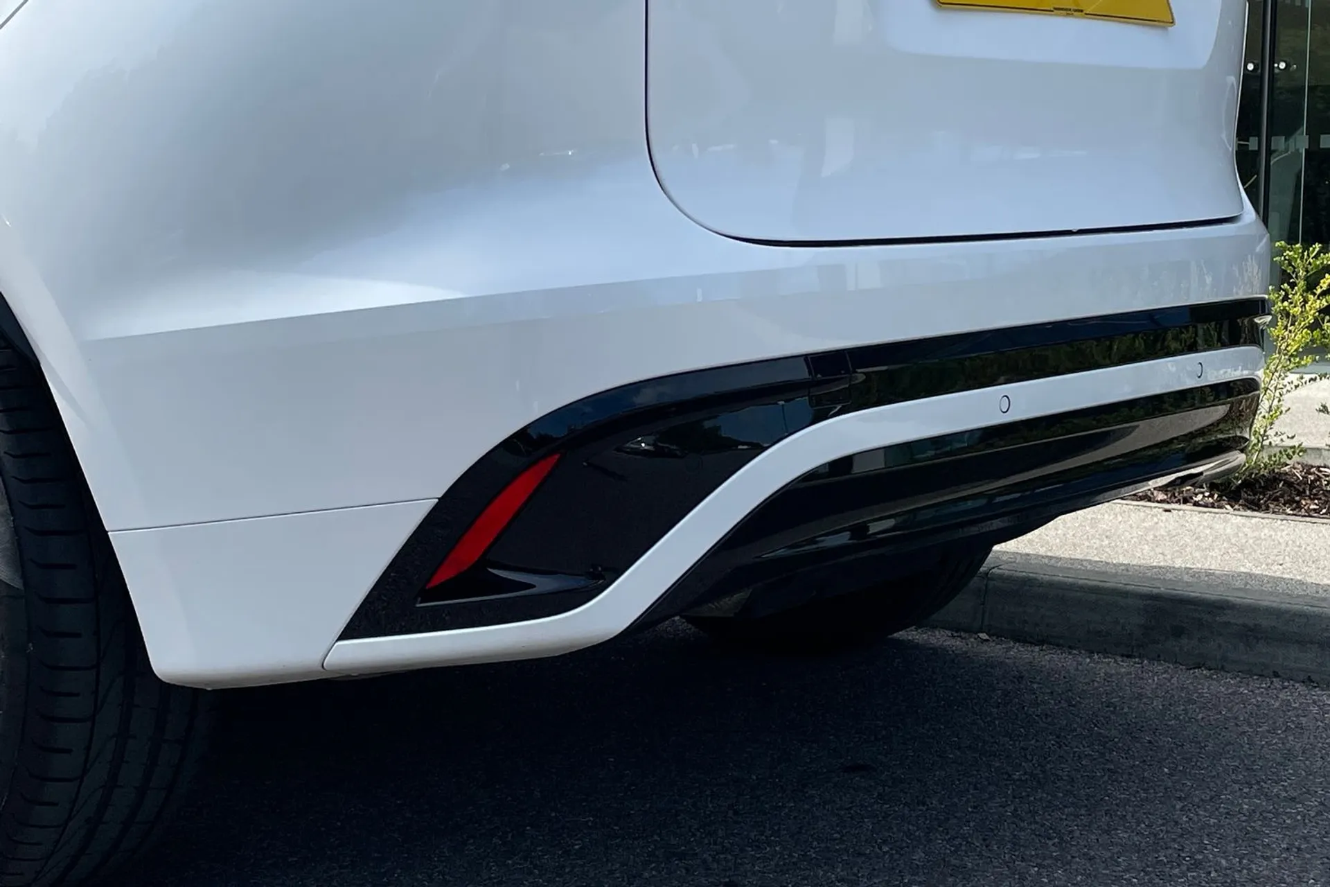 Jaguar F-PACE thumbnail image number 34