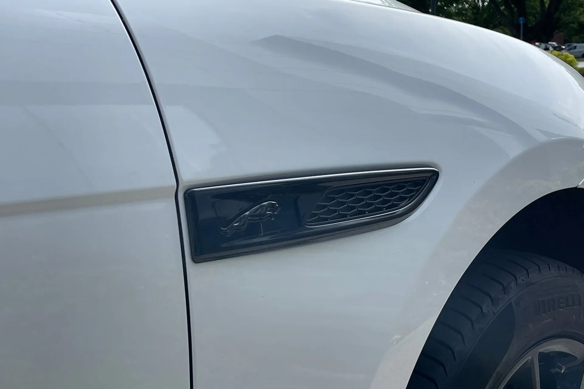 Jaguar F-PACE thumbnail image number 57