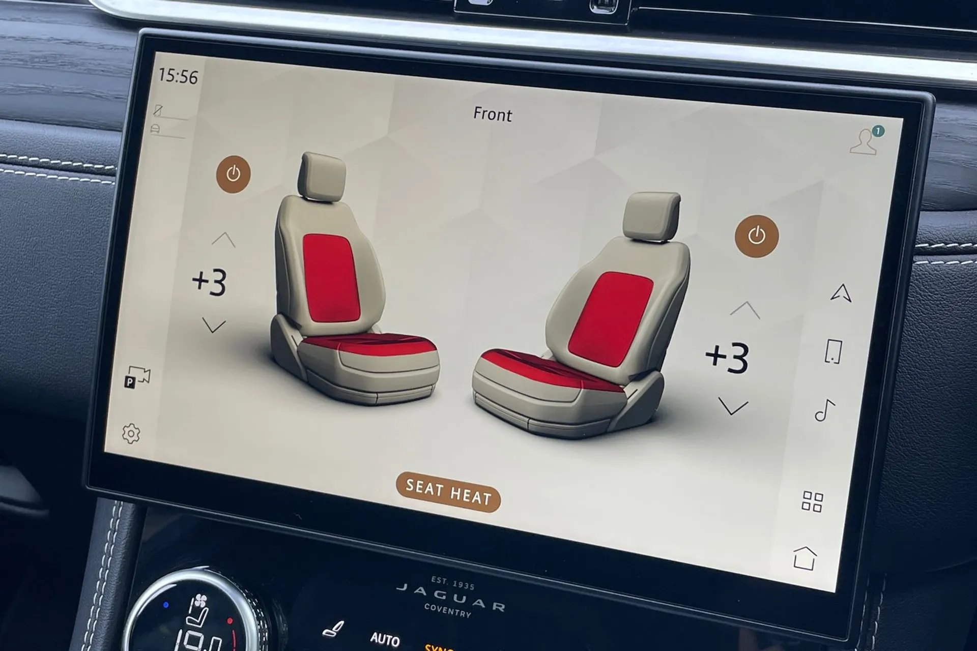 Jaguar F-PACE thumbnail image number 26