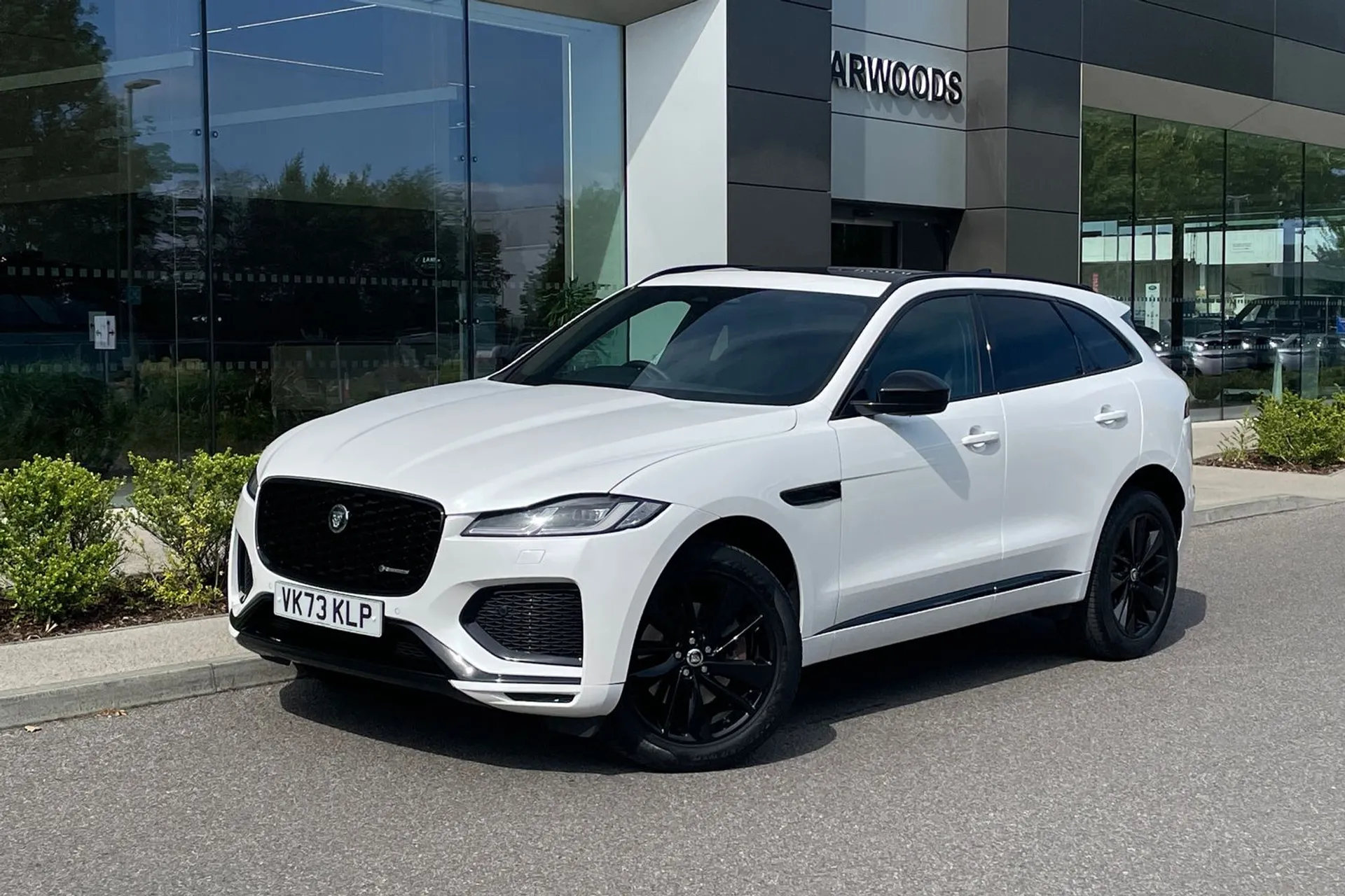 Jaguar F-PACE thumbnail image number 14