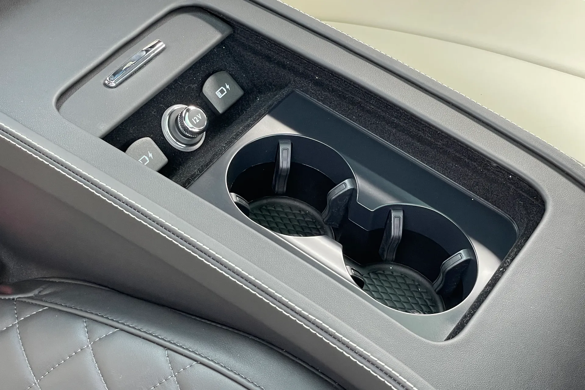 Bentley CONTINENTAL GT thumbnail image number 20