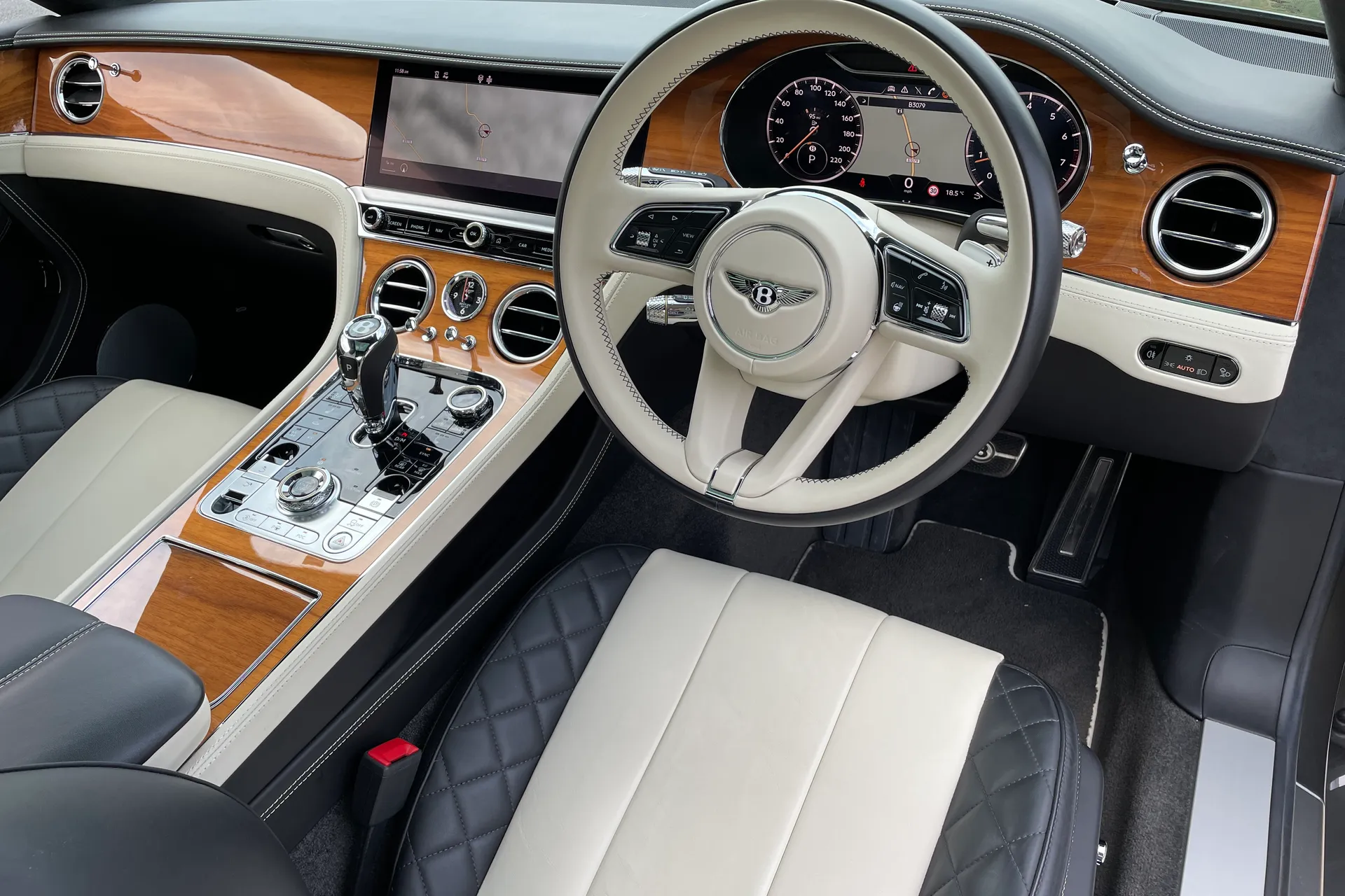 Bentley CONTINENTAL GT thumbnail image number 24