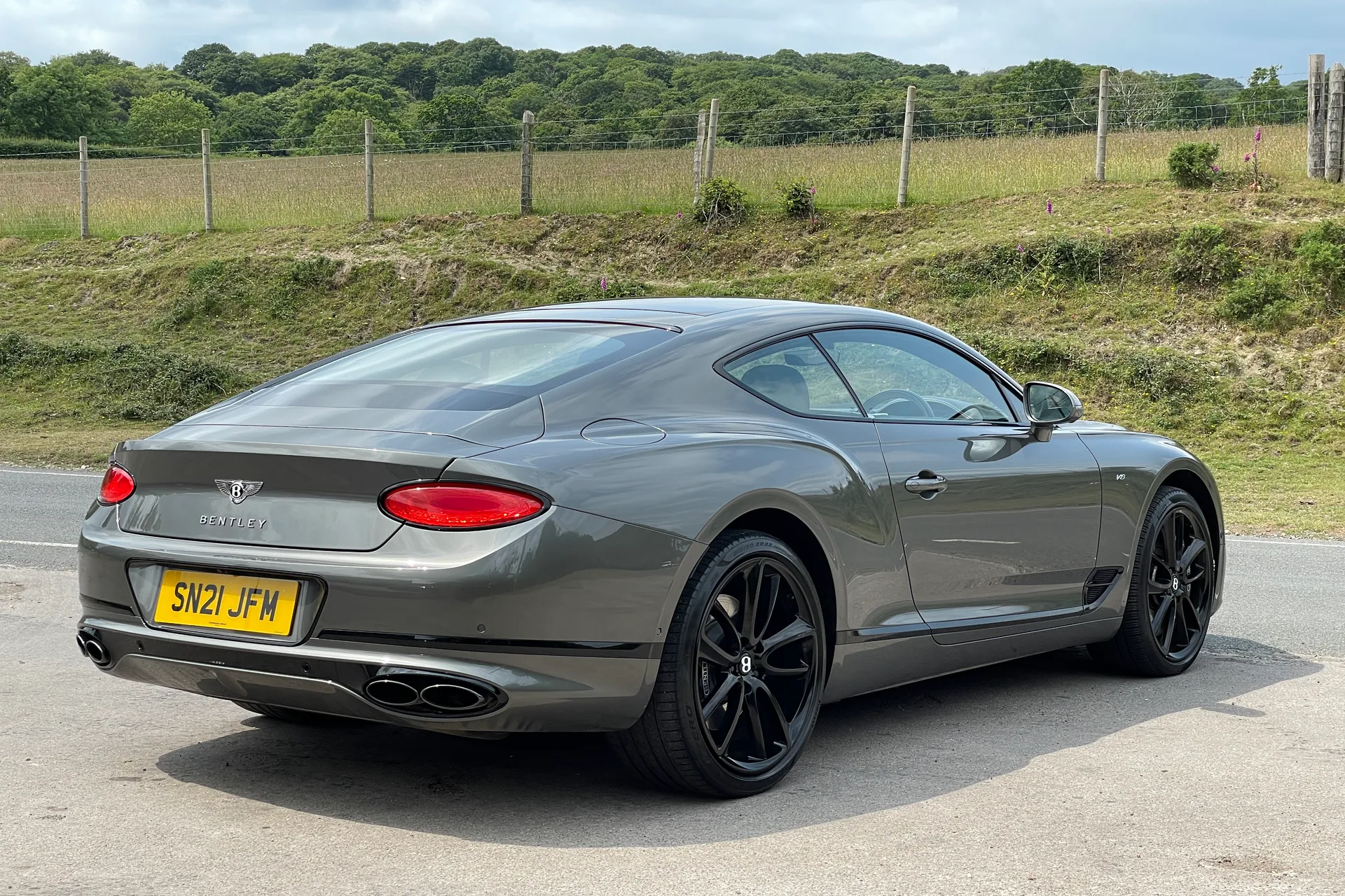 Bentley CONTINENTAL GT thumbnail image number 8