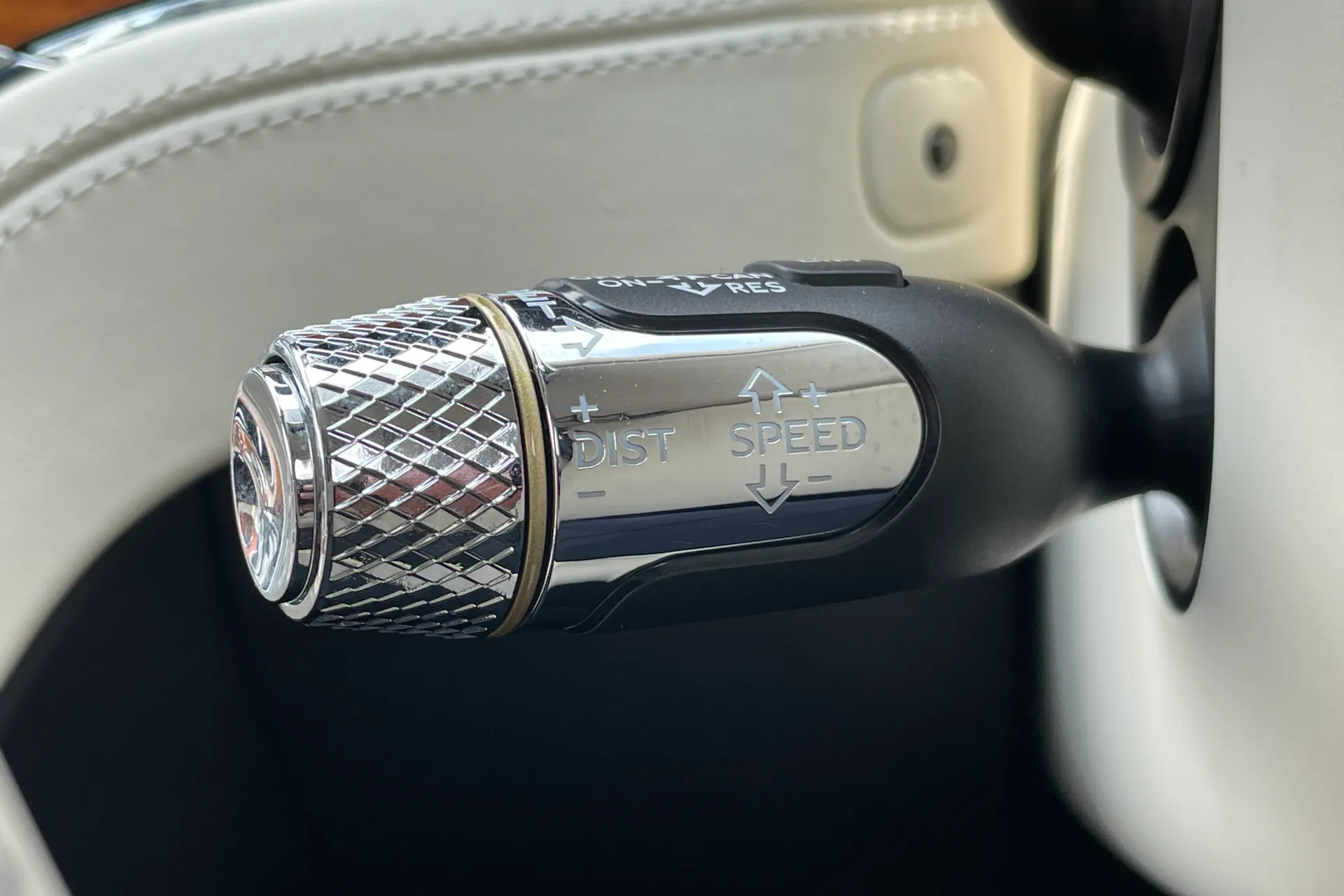Bentley CONTINENTAL GT thumbnail image number 46