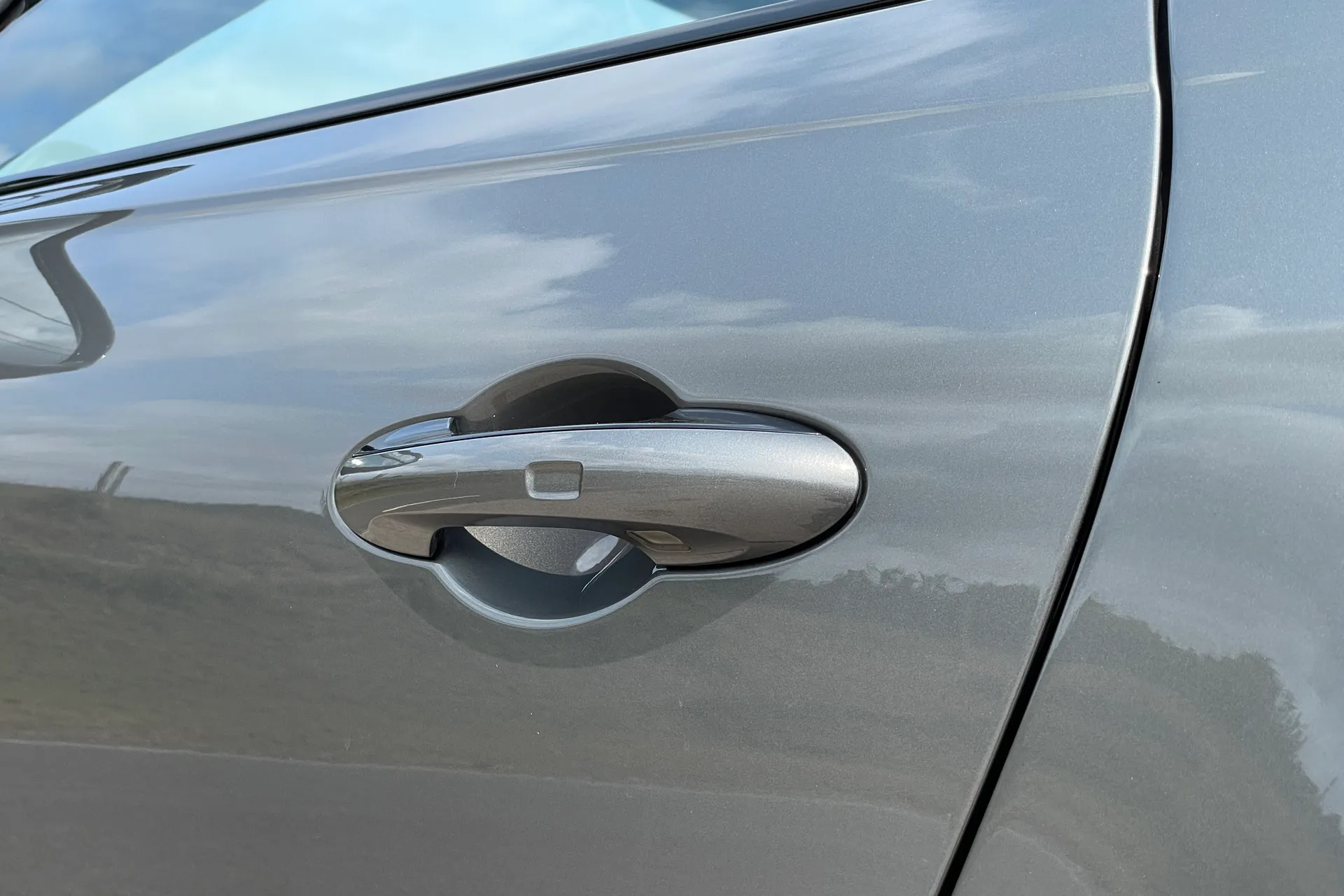 Bentley CONTINENTAL GT thumbnail image number 13