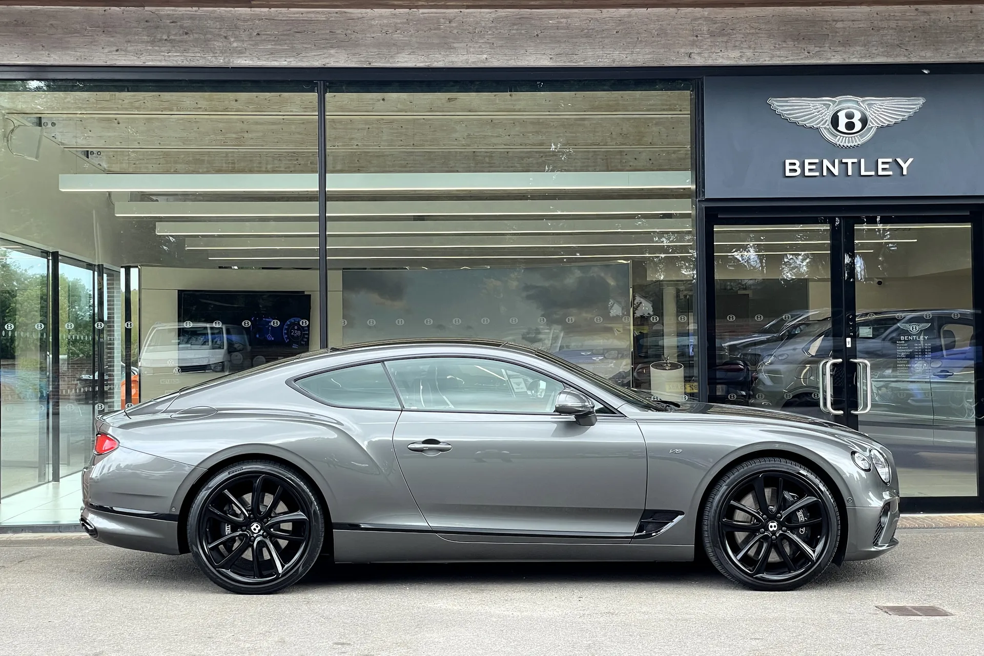 Bentley CONTINENTAL GT thumbnail image number 2