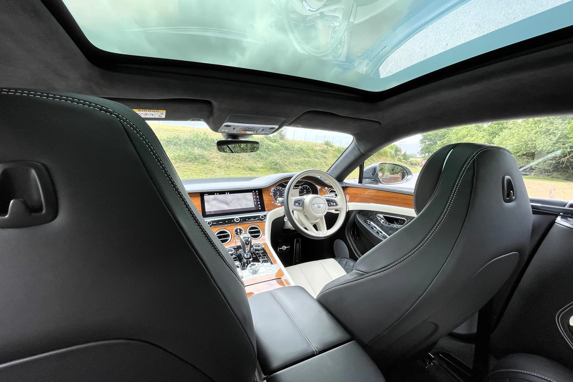 Bentley CONTINENTAL GT thumbnail image number 4