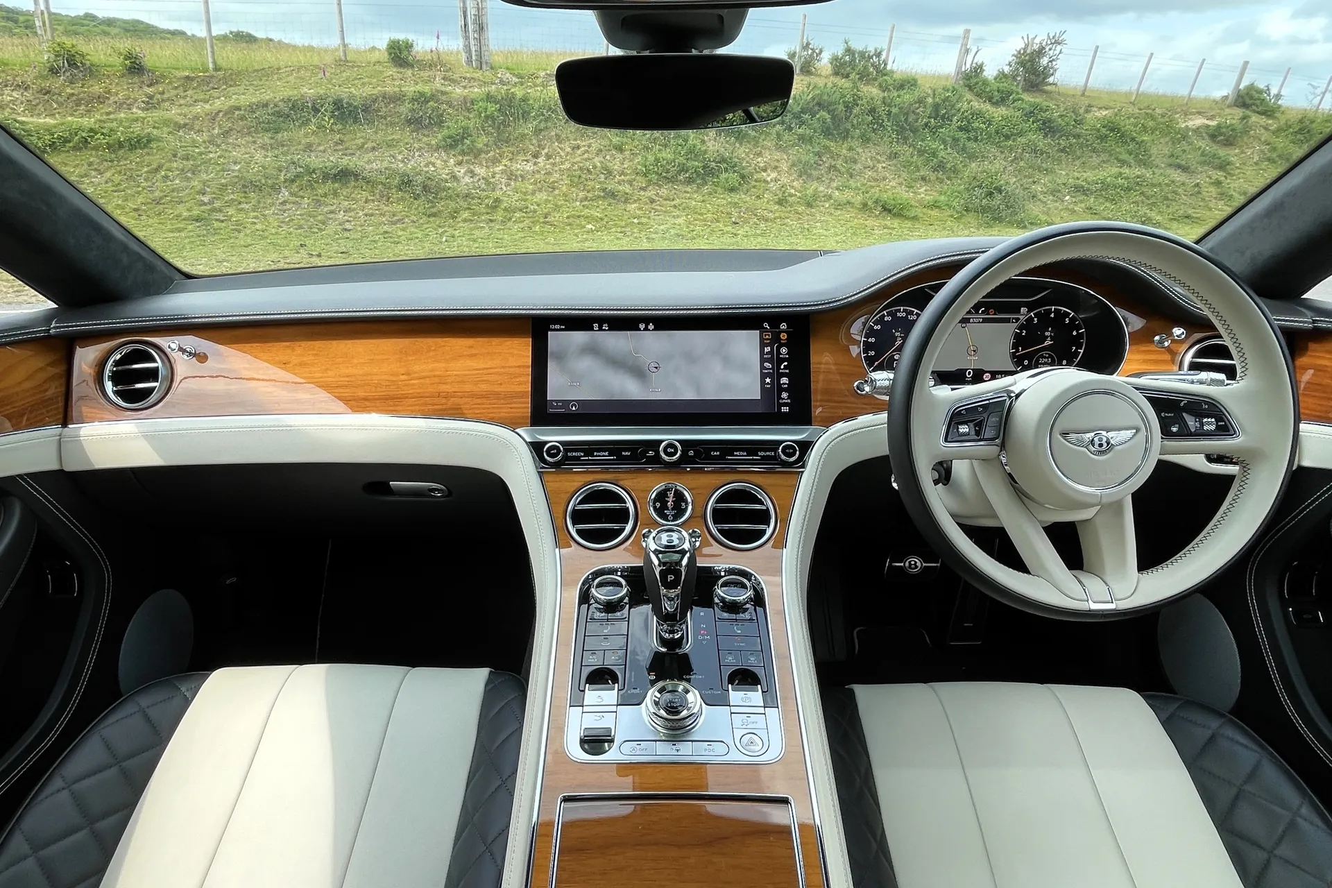 Bentley CONTINENTAL GT thumbnail image number 34