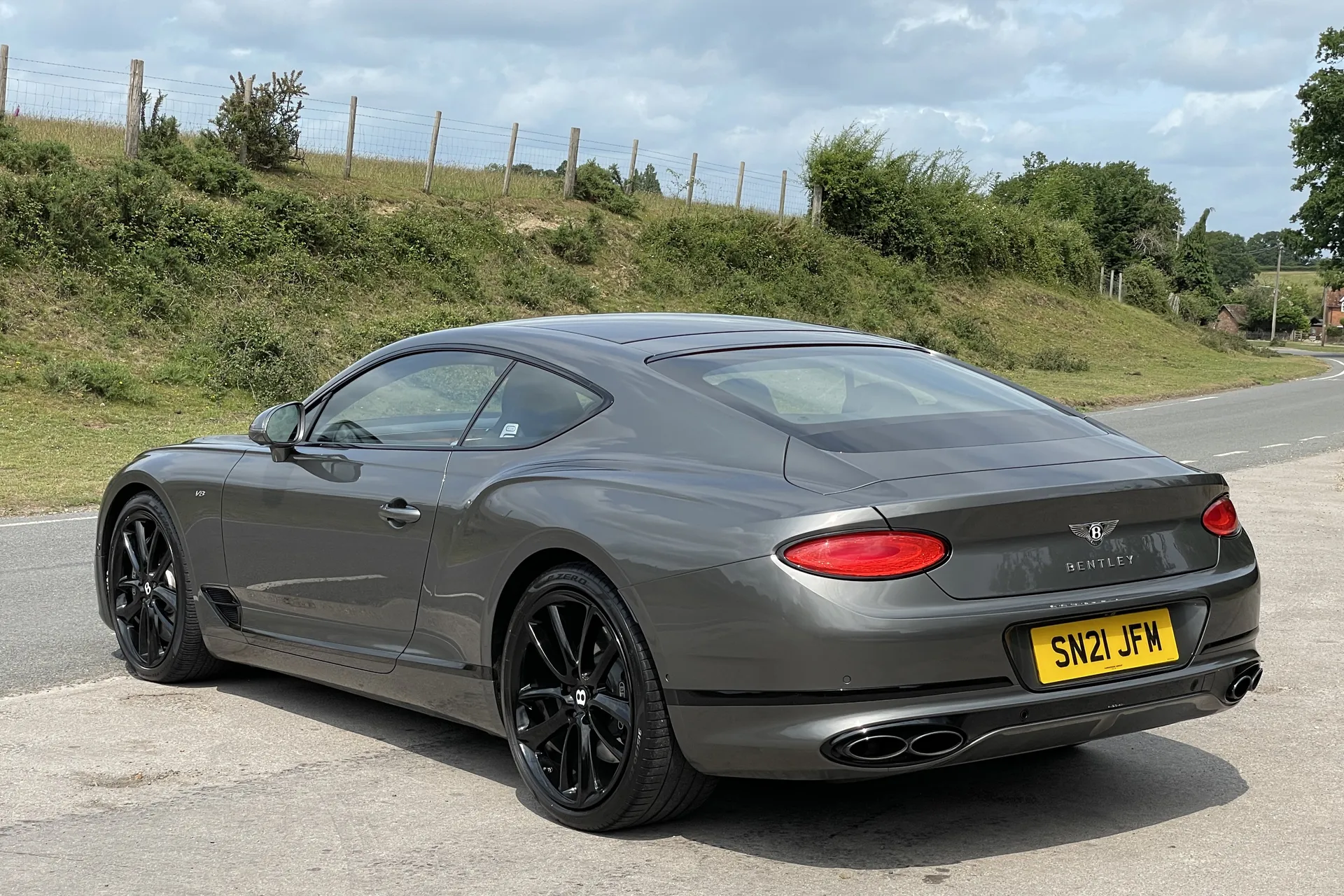 Bentley CONTINENTAL GT thumbnail image number 10